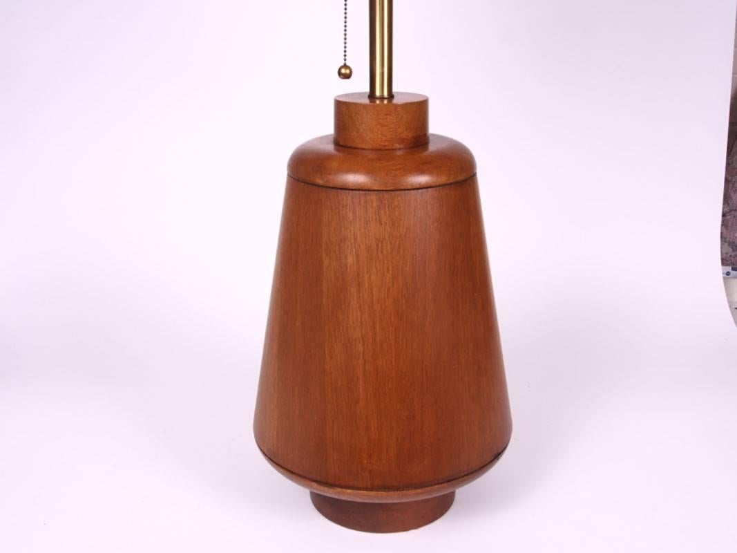 Large Period Mid-Century Table Lamp In Good Condition In Bridgeport, CT