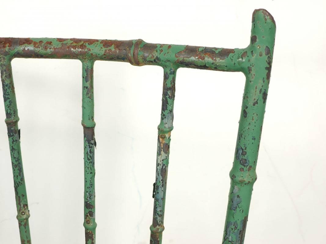 Rustic Wrought Iron Bistro Set In Distressed Condition In Bridgeport, CT