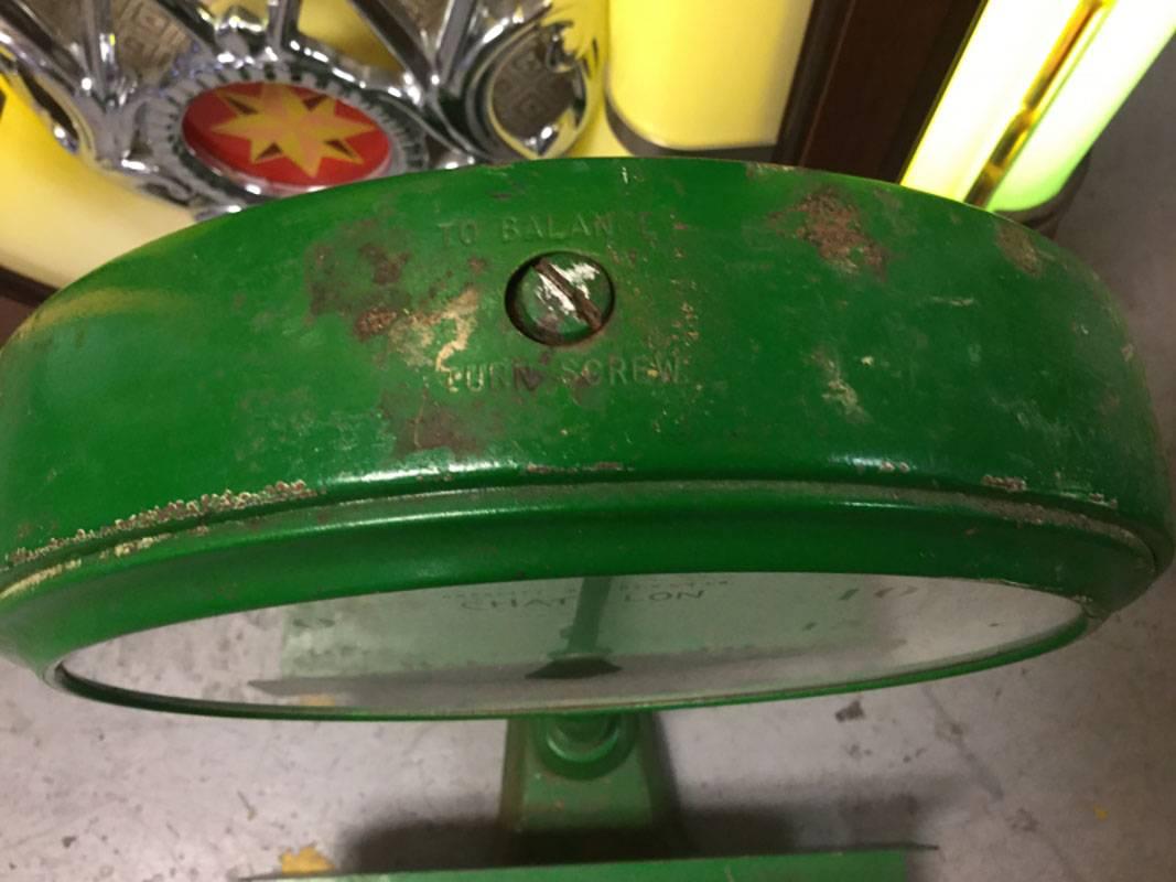 Made by Chatillon, NY, USA. 50lb capacity.
Original bright green paint.