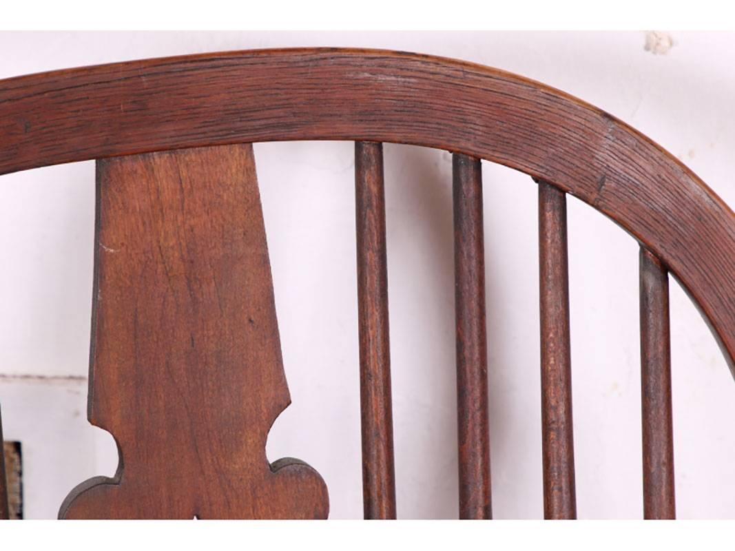Pair of 19th Century Oak Windsor Chairs, circa 1820-1840 1
