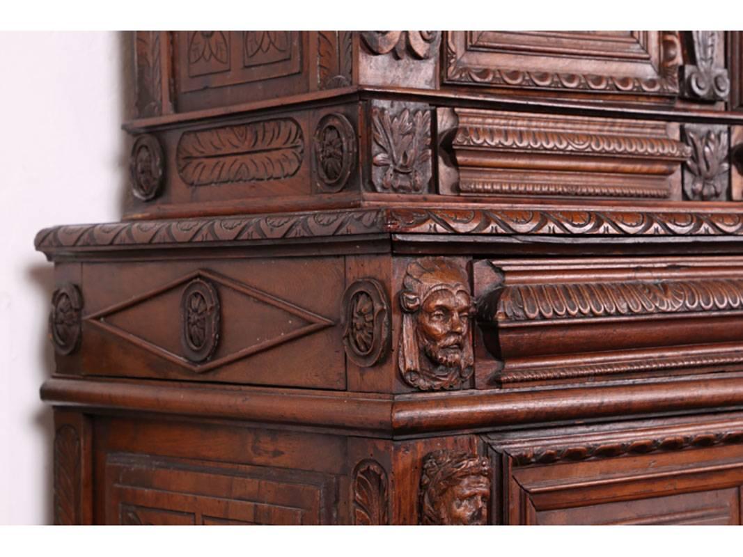 French 17th Century Carved Late Renaissance Cabinet In Good Condition In Bridgeport, CT