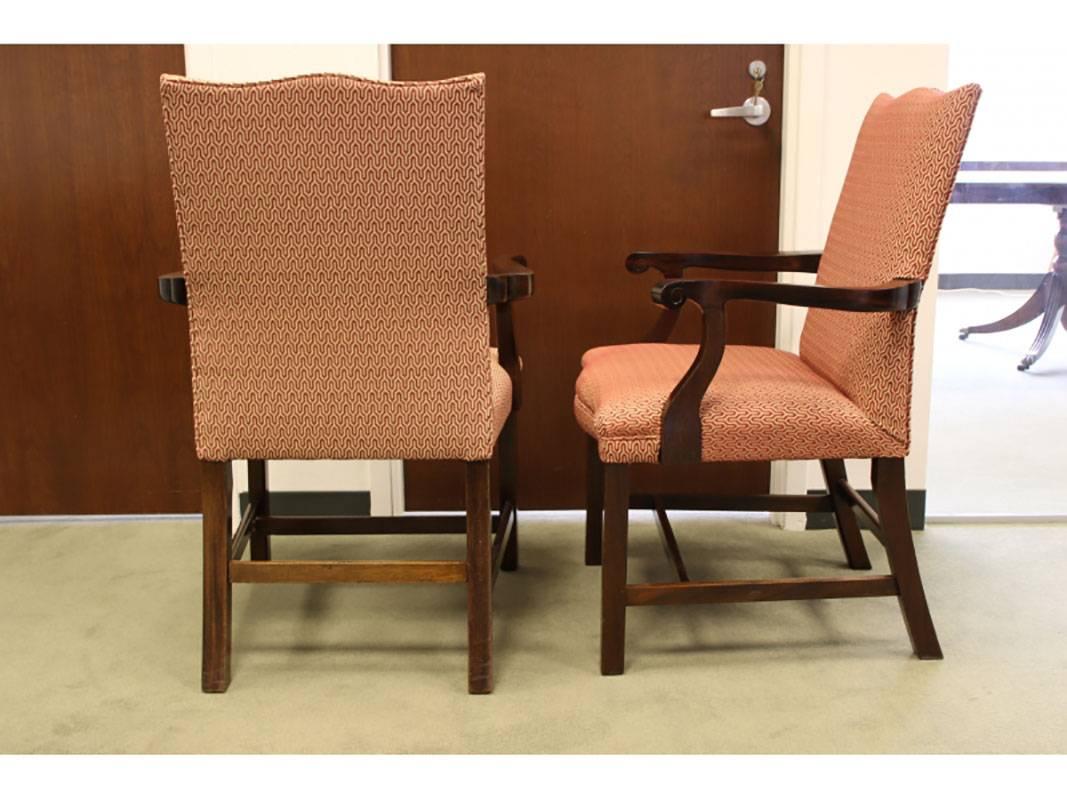 Pair of Custom English Style Mahogany Armchairs In Good Condition In Bridgeport, CT