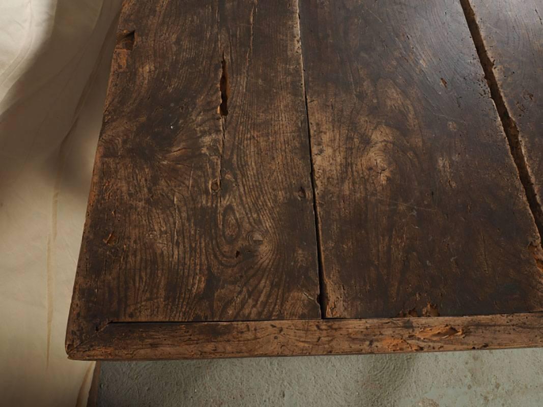 Bois Table de ferme du 18e siècle dans son état d'origine en vente
