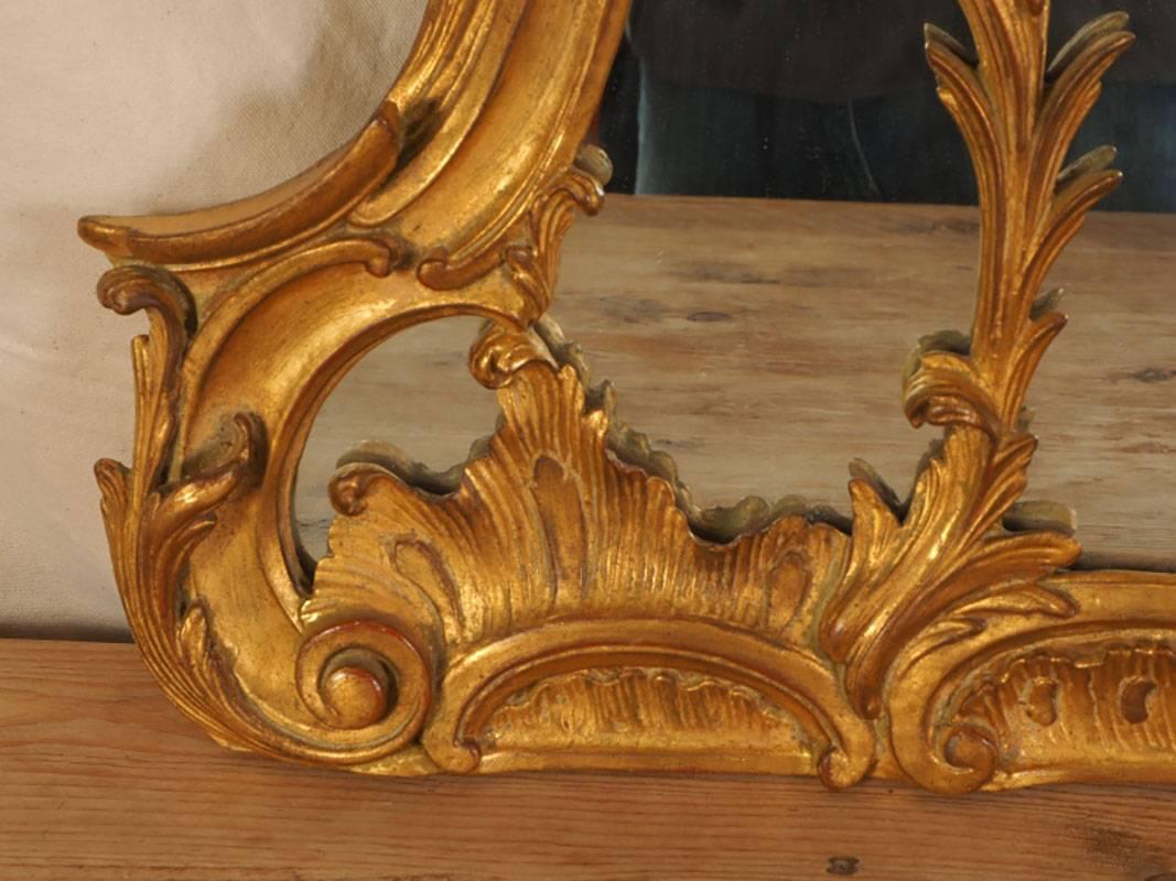 Outstanding Gilt Carved Mantle Mirror In Good Condition In Bridgeport, CT