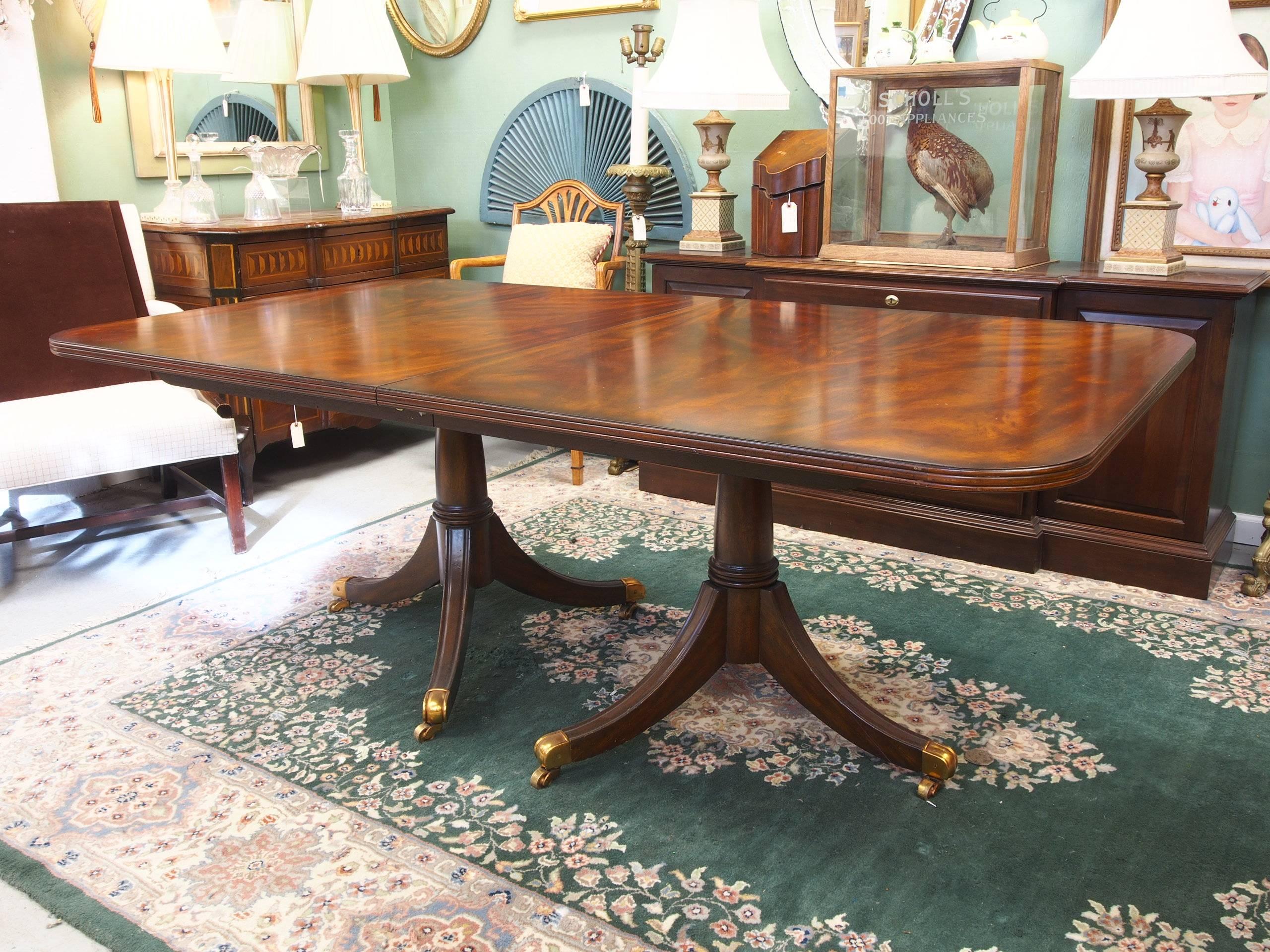 Maitland Smith Double Pedestal Mahogany Dining Table In Good Condition In Bridgeport, CT