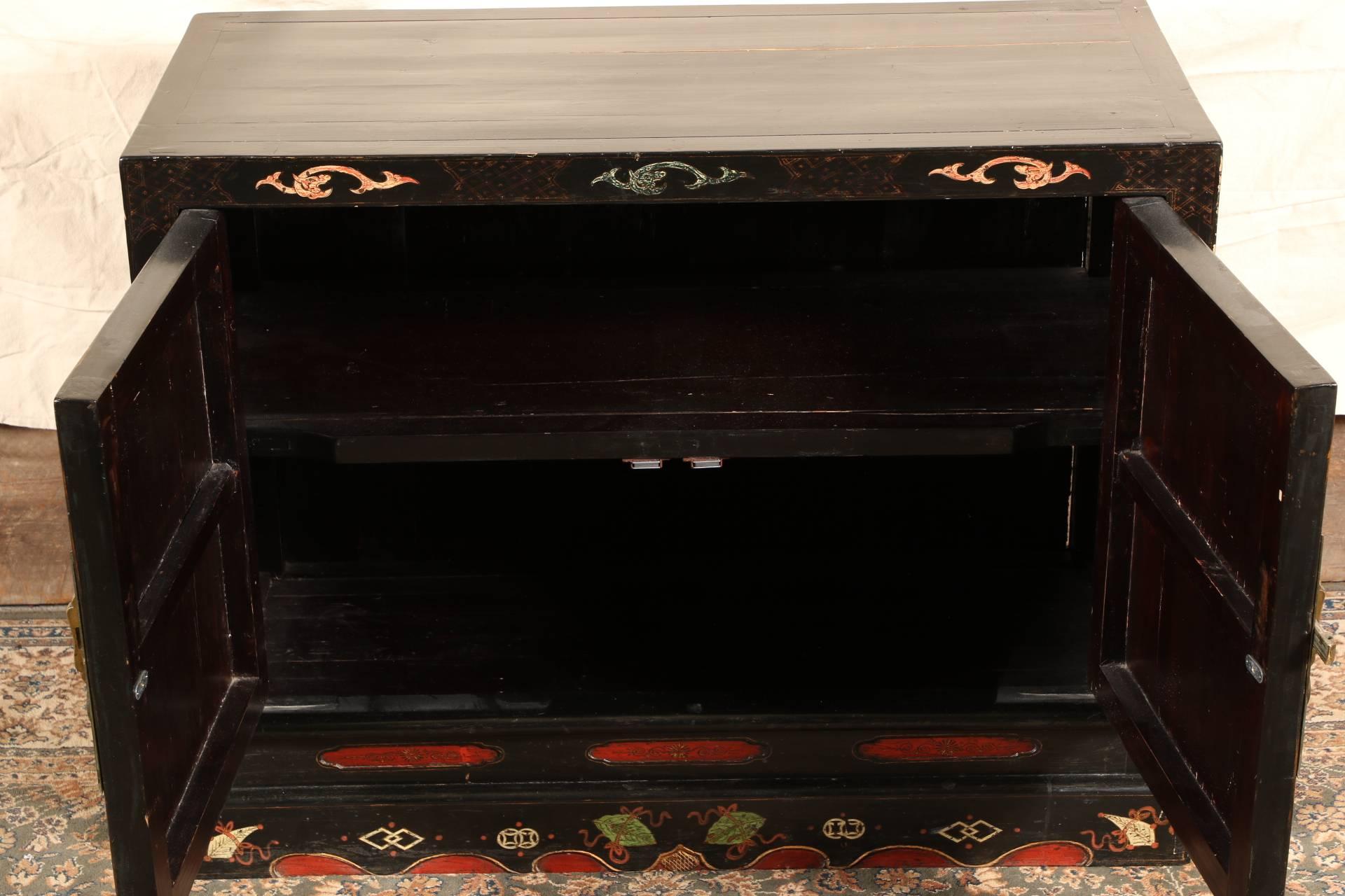 Chinese Export Vintage Chinese Painted Chest