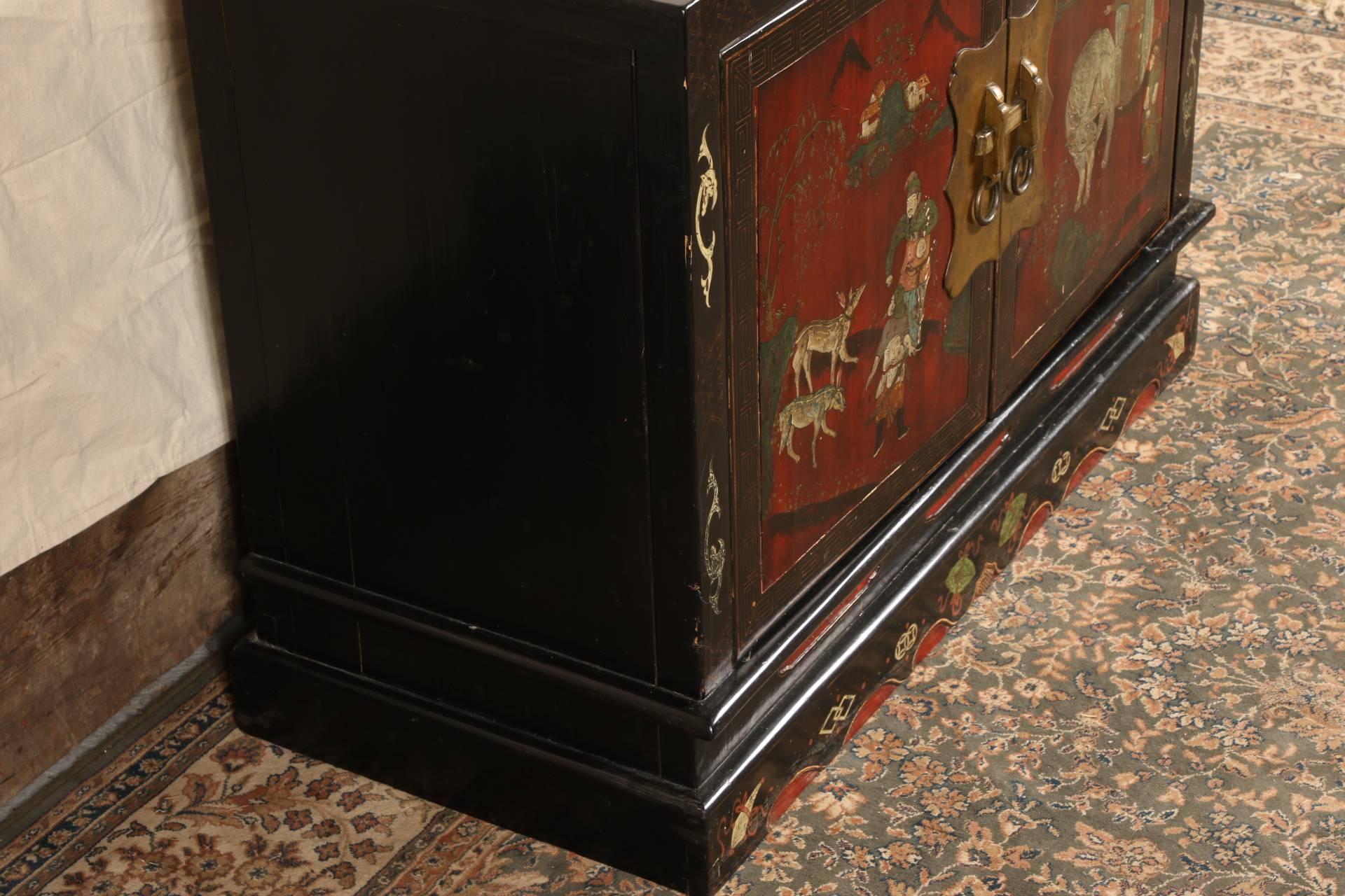 Vintage Chinese Painted Chest 3