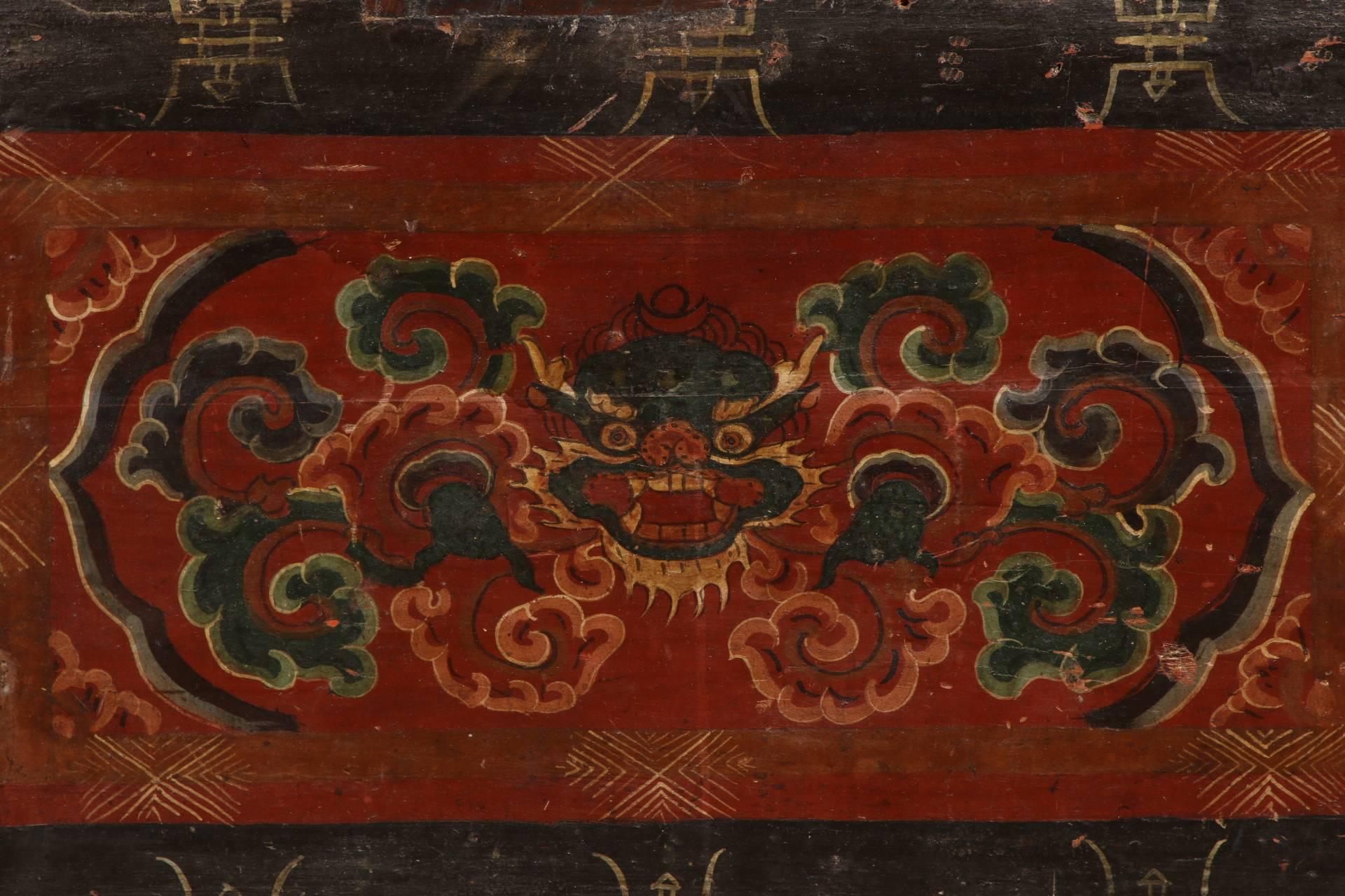 Antique Tibetan Polychrome Decorated Lift Top Trunk 5
