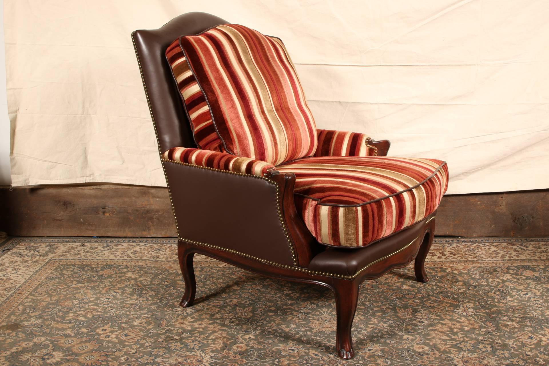 Pair of Leather Upholstered Bergère Club Chairs 3