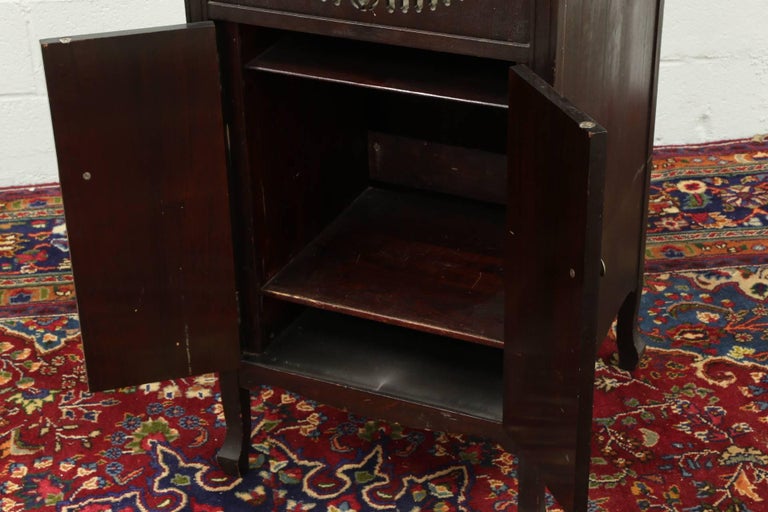 Antique Brunswick Victrola In Mahogany Cabinet At 1stdibs American Craftsman Antique Brunswick Victrola in Mahogany Cabinet For Sale - Antique Brunswick Victrola In Mahogany Cabinet At 1stdibs