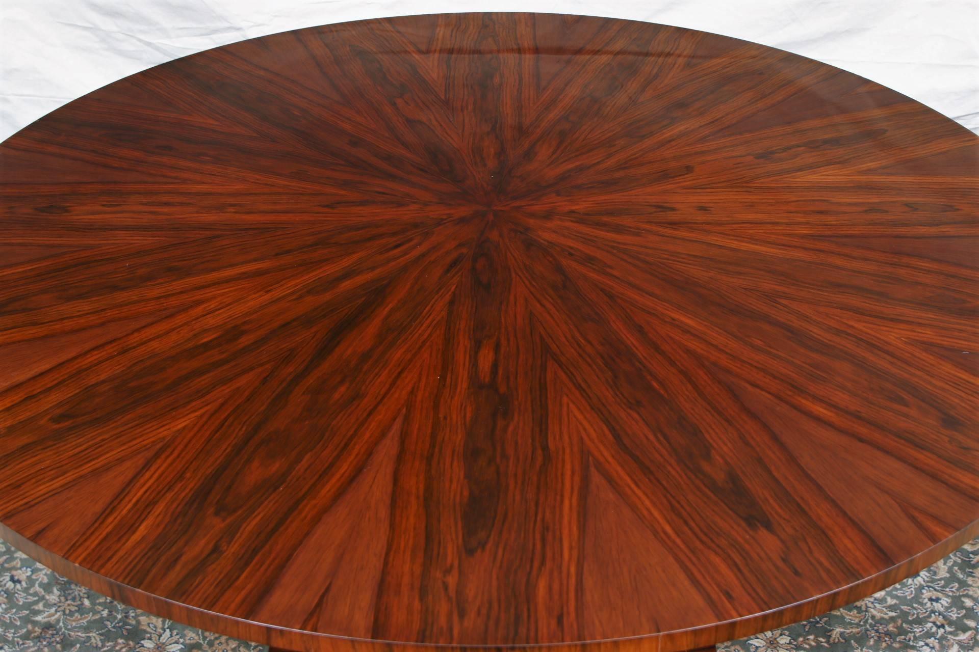Massive Rosewood Centre Table In Good Condition In Bridgeport, CT