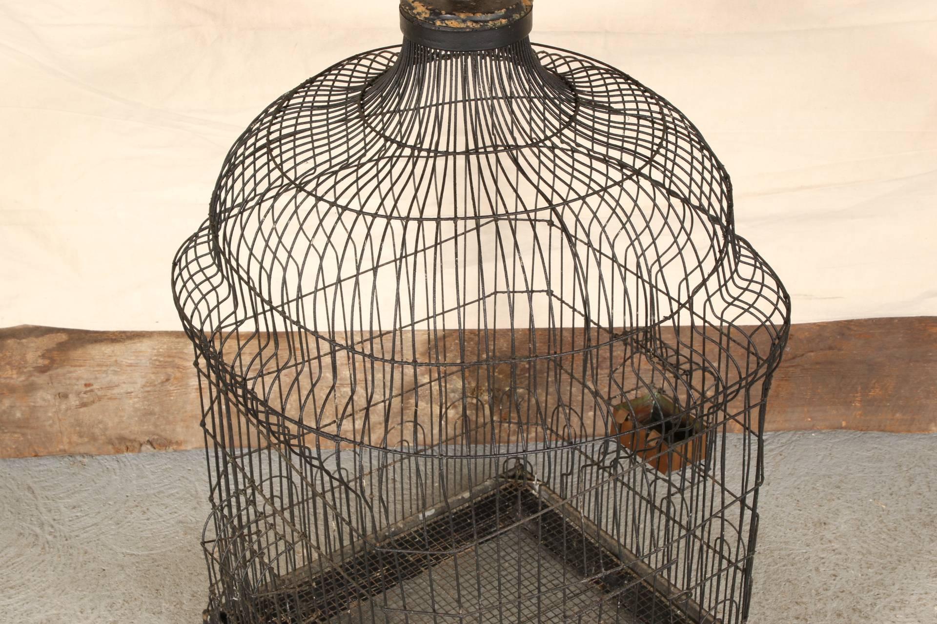 Antique Wire Bird Cage In Good Condition In Bridgeport, CT