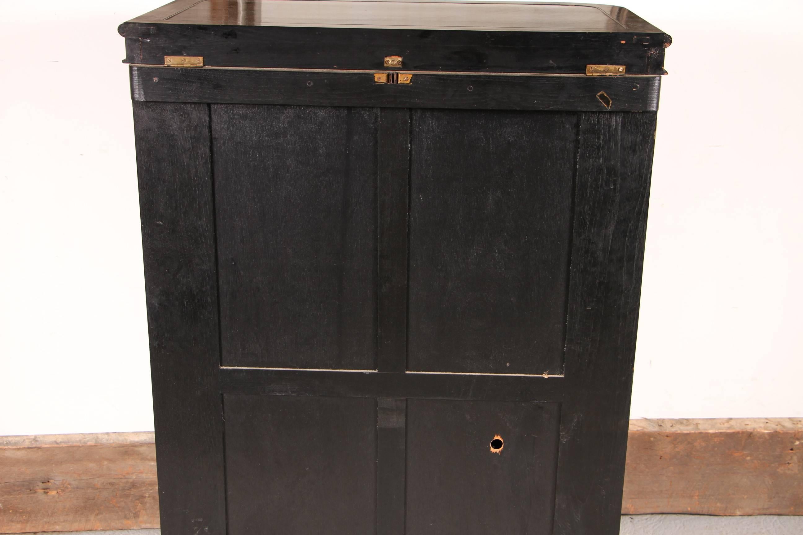 20th Century Vintage Inlaid Chinoiserie Bar Cabinet