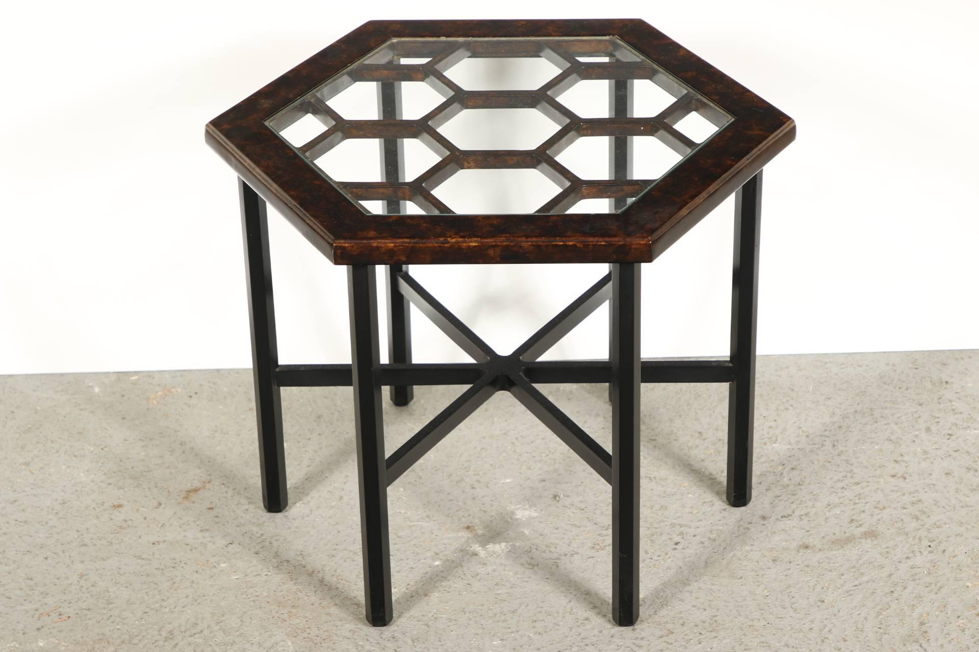 Pair of John Widdicomb Mid-Century Modern Side Tables In Good Condition In Bridgeport, CT