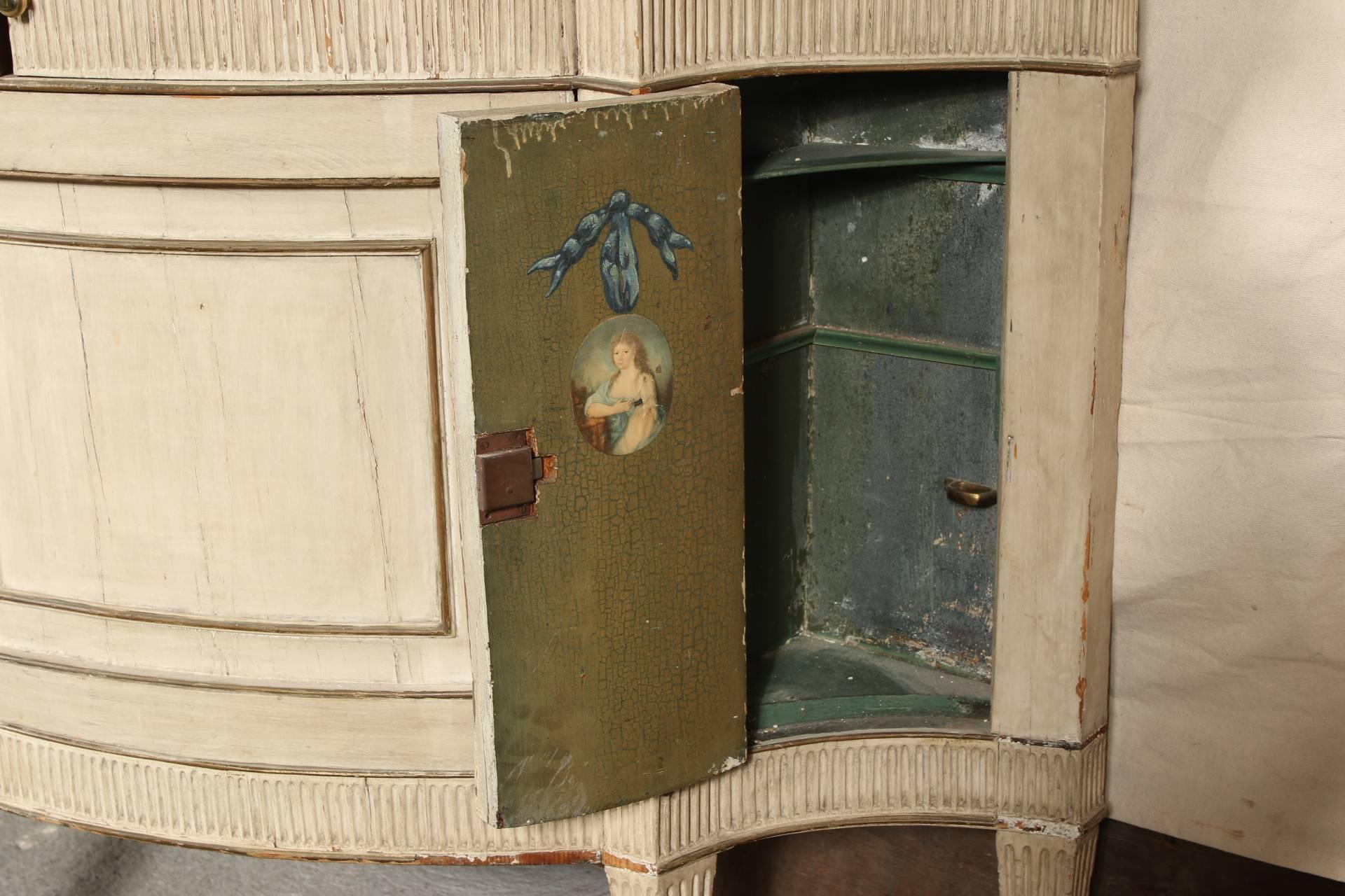 Antique Continental Paint Decorated and Marble-Top Cabinet In Good Condition In Bridgeport, CT