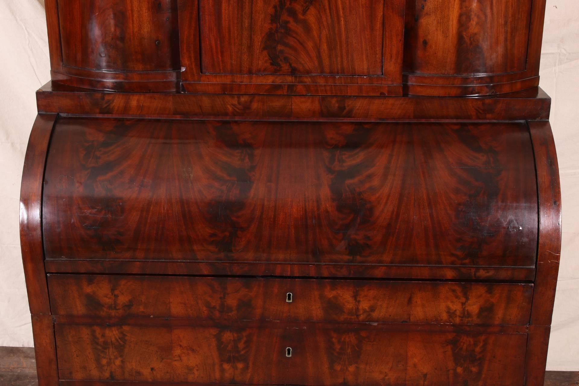 Biedermeier Burl Wood Secretary Cabinet In Good Condition For Sale In Bridgeport, CT