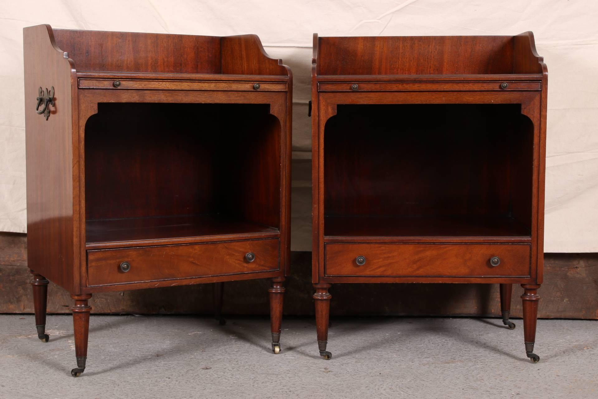 Chippendale Pair of Charak Mahogany Open Stands