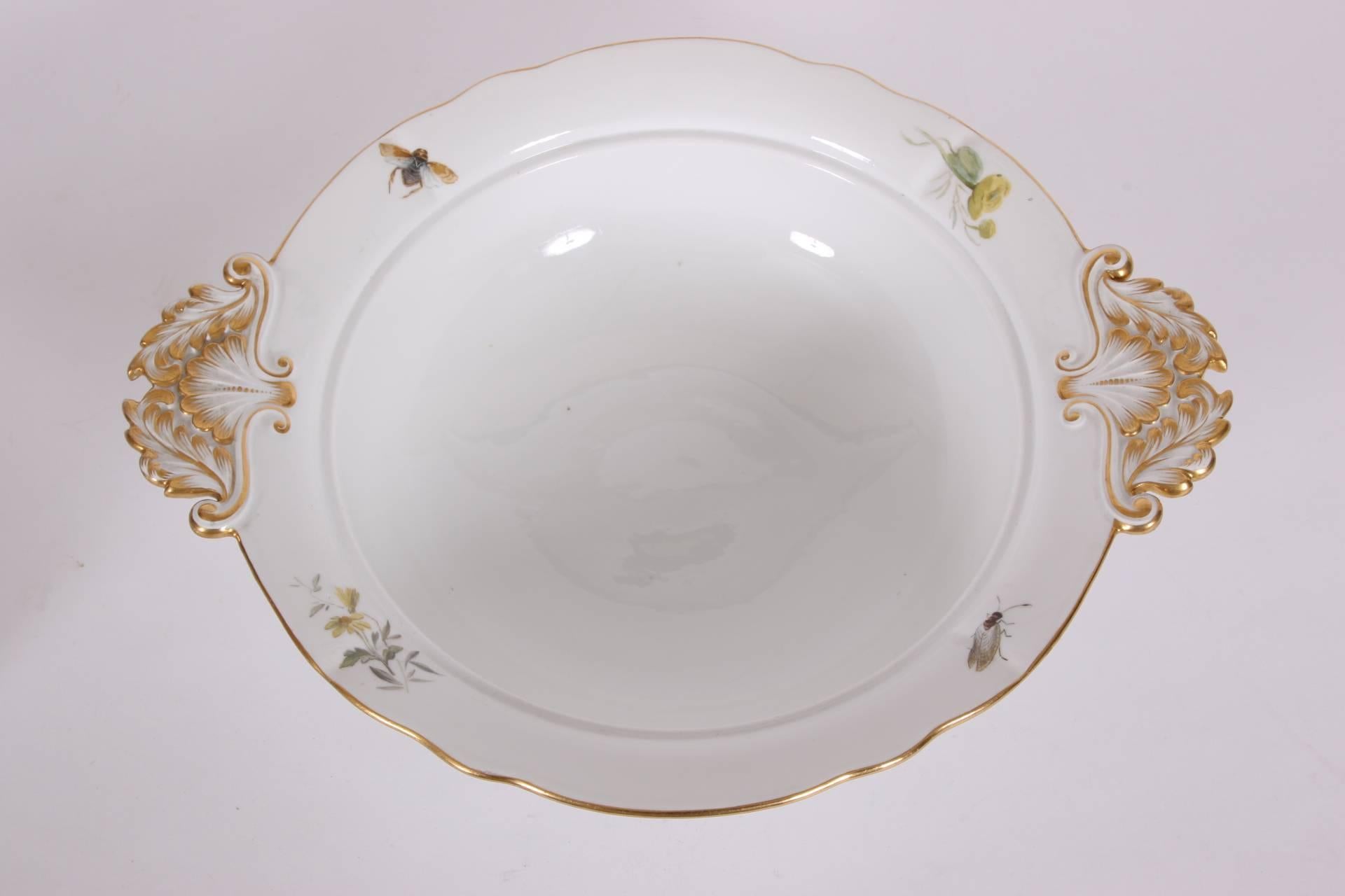 Sopera Vintage Meissen con Tapa y Figura de Putto Alemán en venta