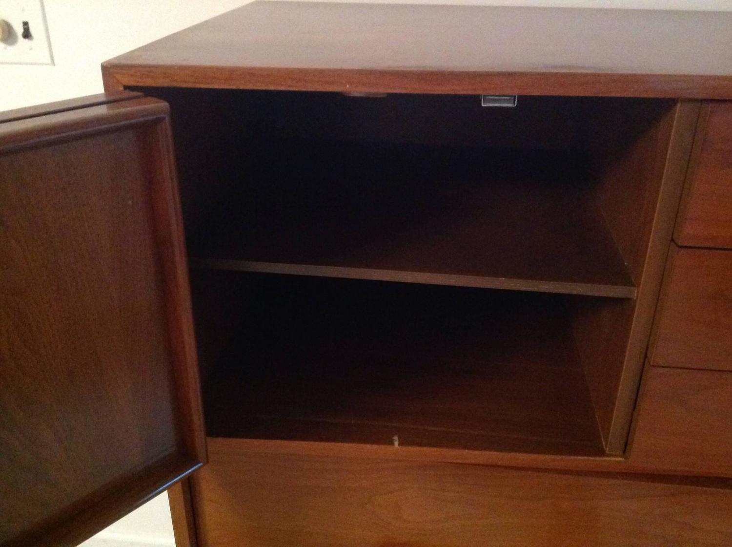 MidCentury Stratford House Dresser at 1stdibs