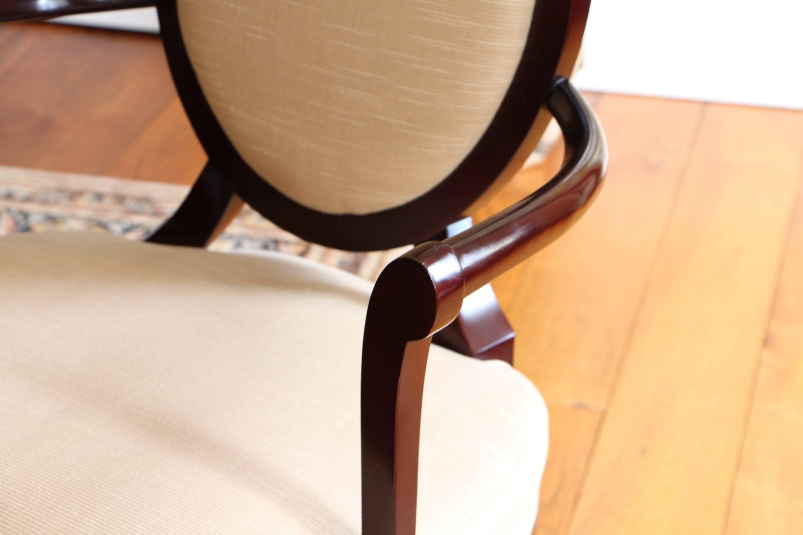 Dining Table with X-Back Dining Chairs by Barbara Barry for Baker Furniture In Excellent Condition In Bridgeport, CT