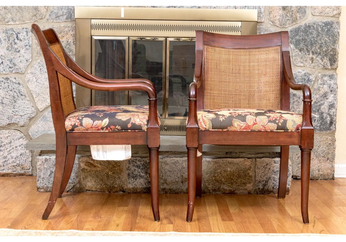Paire de fauteuils à dossier canné en acajou Baker de style Campaigner en vente 5