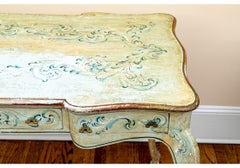 Farbenfroher und exquisiter Schreibtisch im Louis-XV-Stil mit Antik-Optik