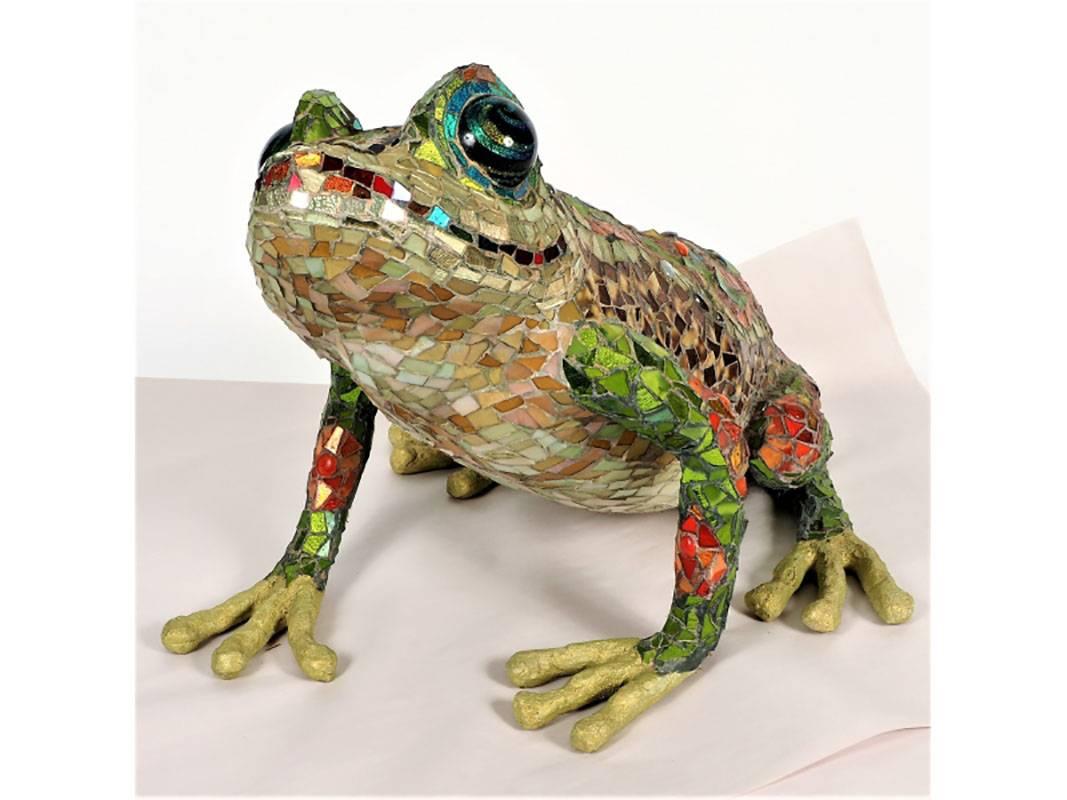 large metal frog sculpture