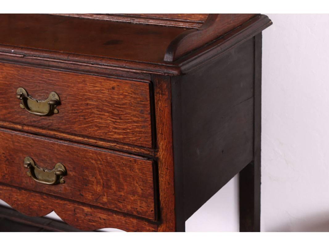 Rustic 18th Century American Oak Cupboard in Two Parts