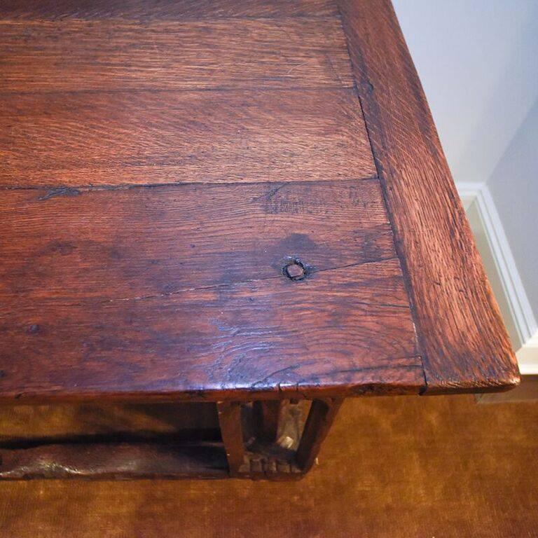 19th Century French Gothic Table In Good Condition In Bridgeport, CT