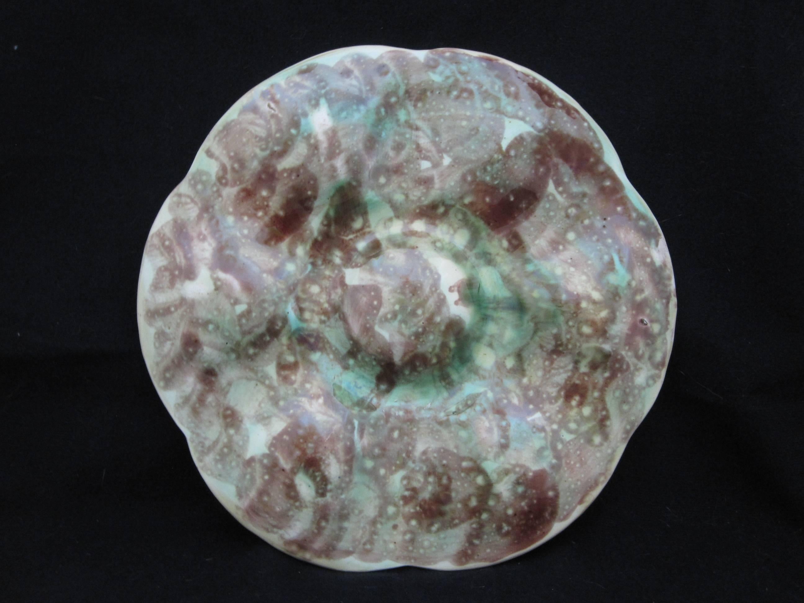 Longchamps French Majolica Six Well Oyster Plate In Excellent Condition In Philadelphia, PA