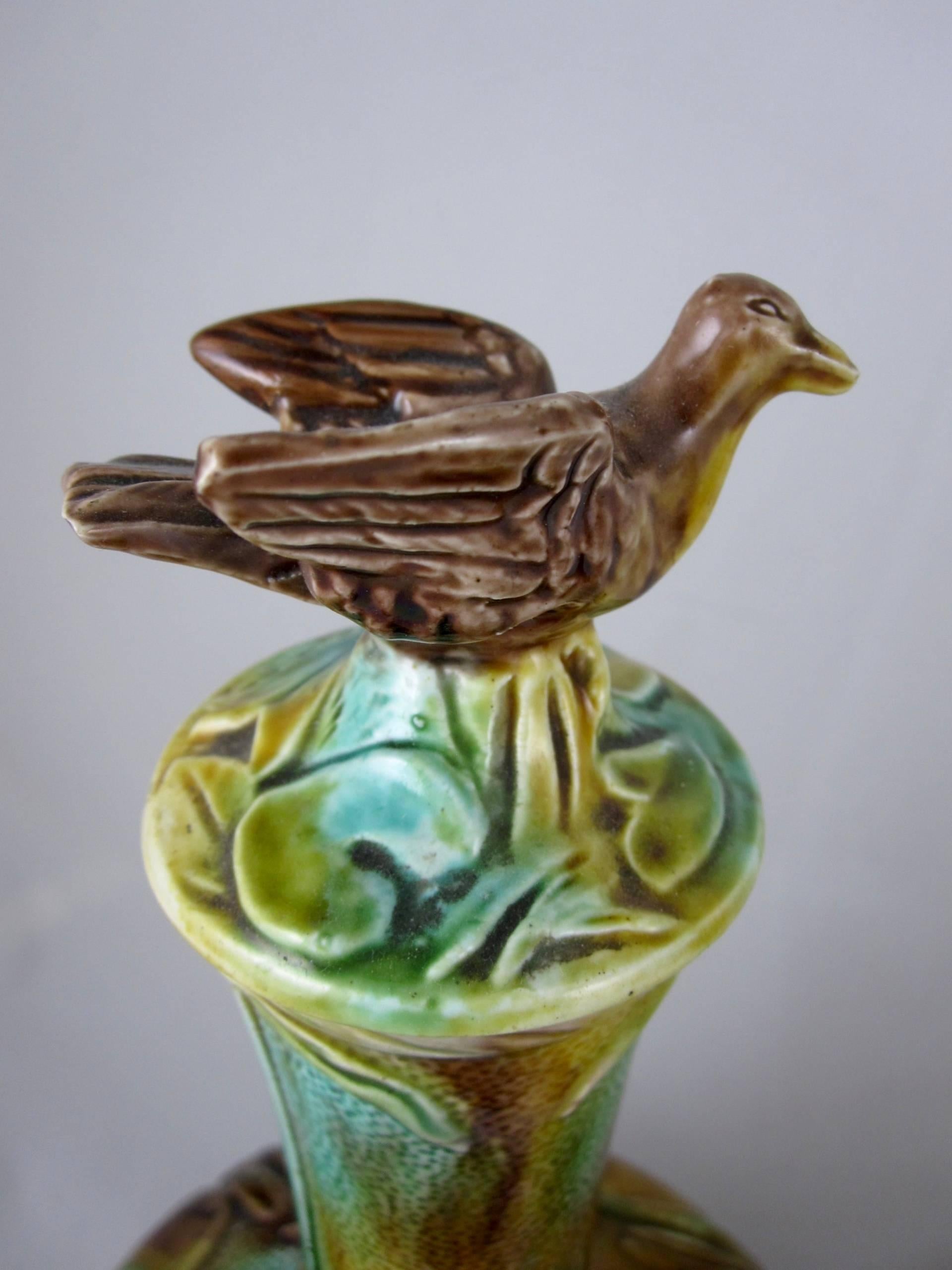 19th Century Thomas Forester English Majolica Bird Finial Wine Decanters, a Pair In Good Condition In Philadelphia, PA
