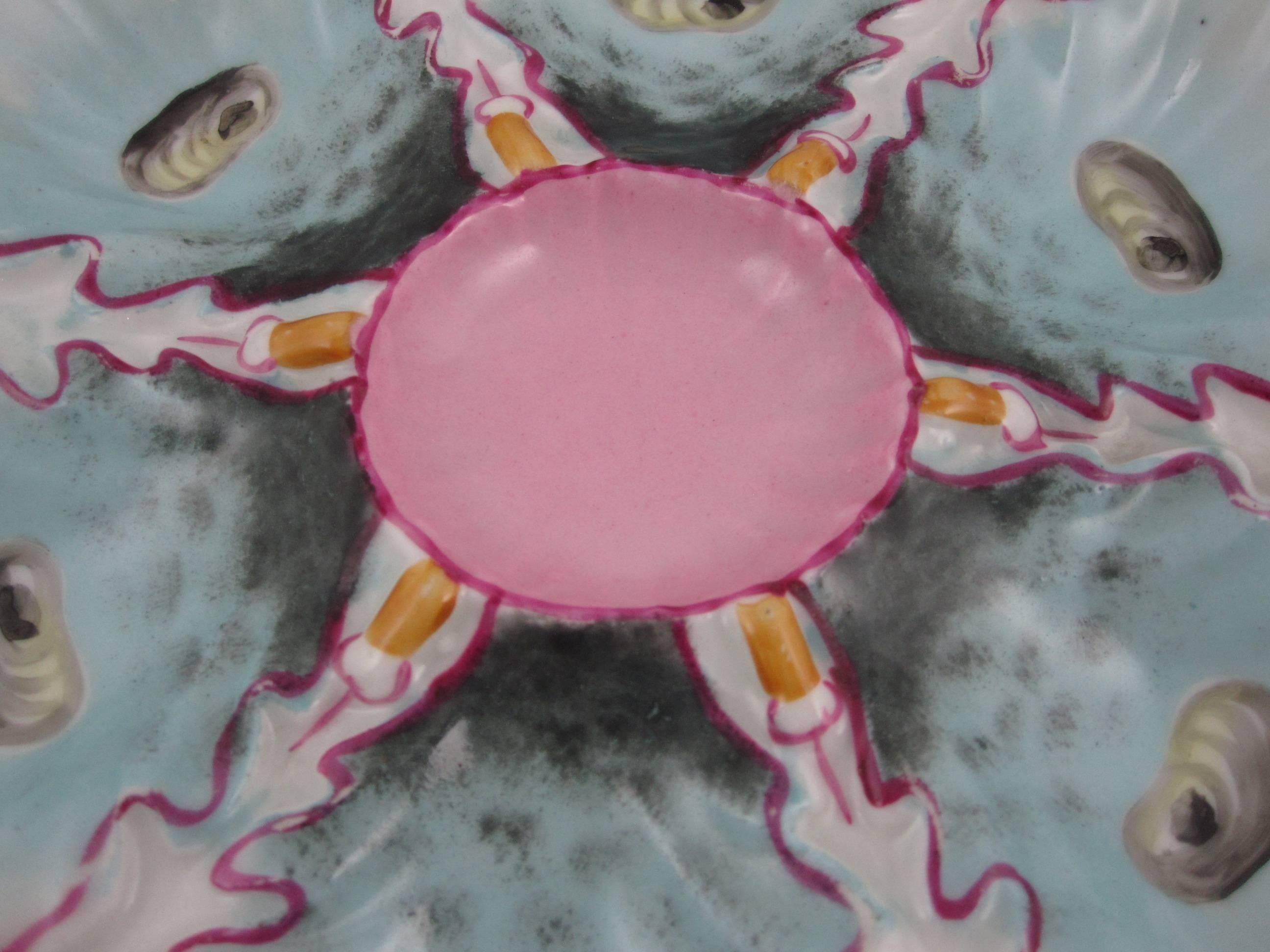 Antique Continental Porcelain Ruffled Edge Hand-Painted Oyster Plate In Excellent Condition In Philadelphia, PA
