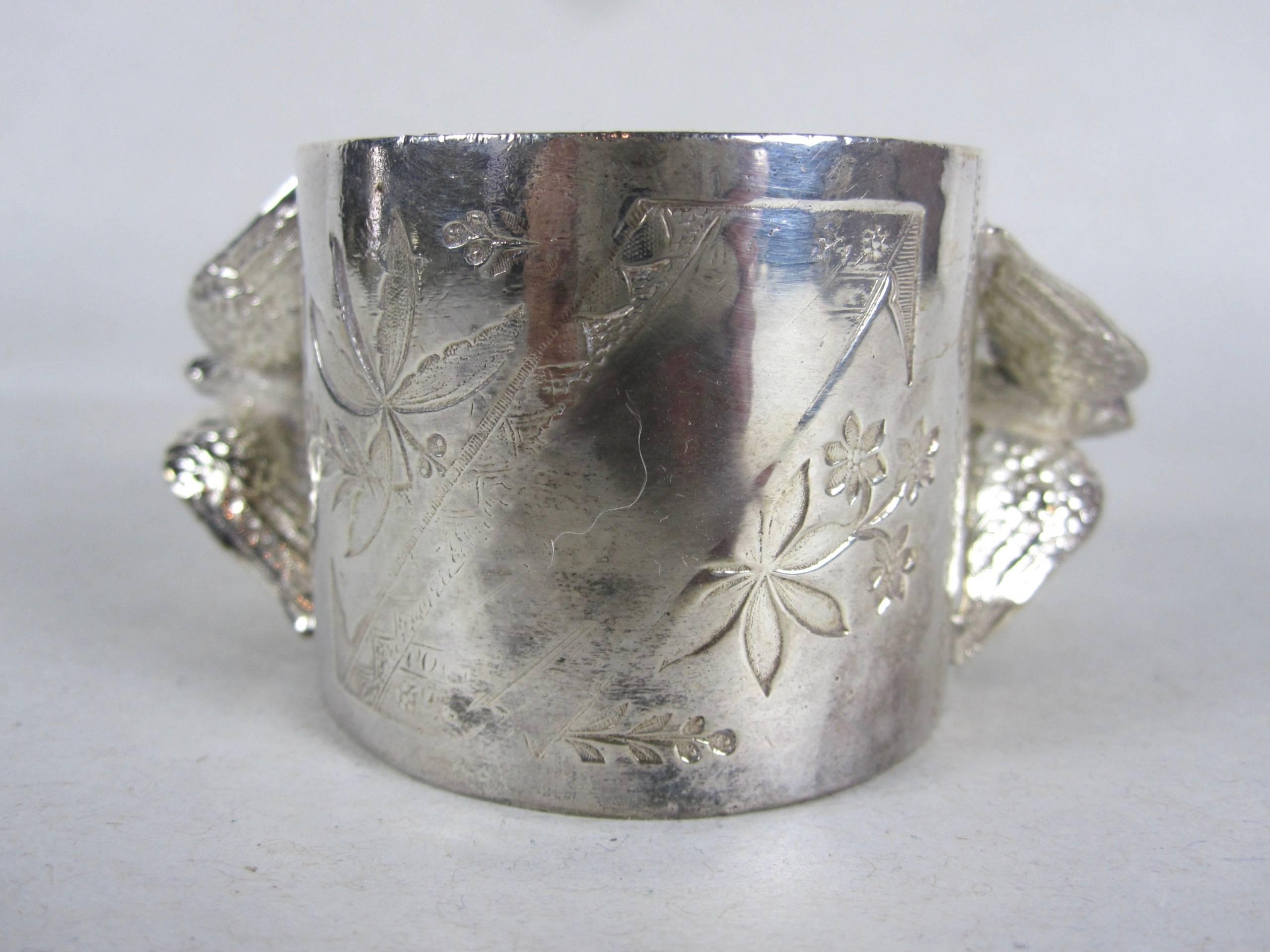 Antique Victorian Silver Plate Winged Birds Standing Napkin Ring Place Holder 1