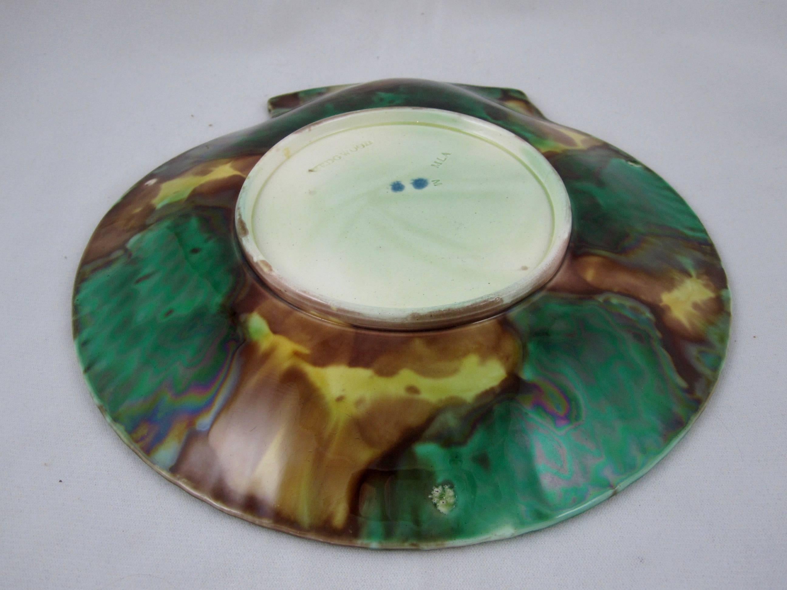 Aesthetic Movement Wedgwood Majolica Tortoise Glazed Scallop-Shell Seafood Plates, circa 1870-1880