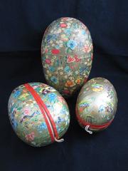 German Papier-Mâché Easter Holiday Egg-Shaped Ornament Candy Containers, S/3