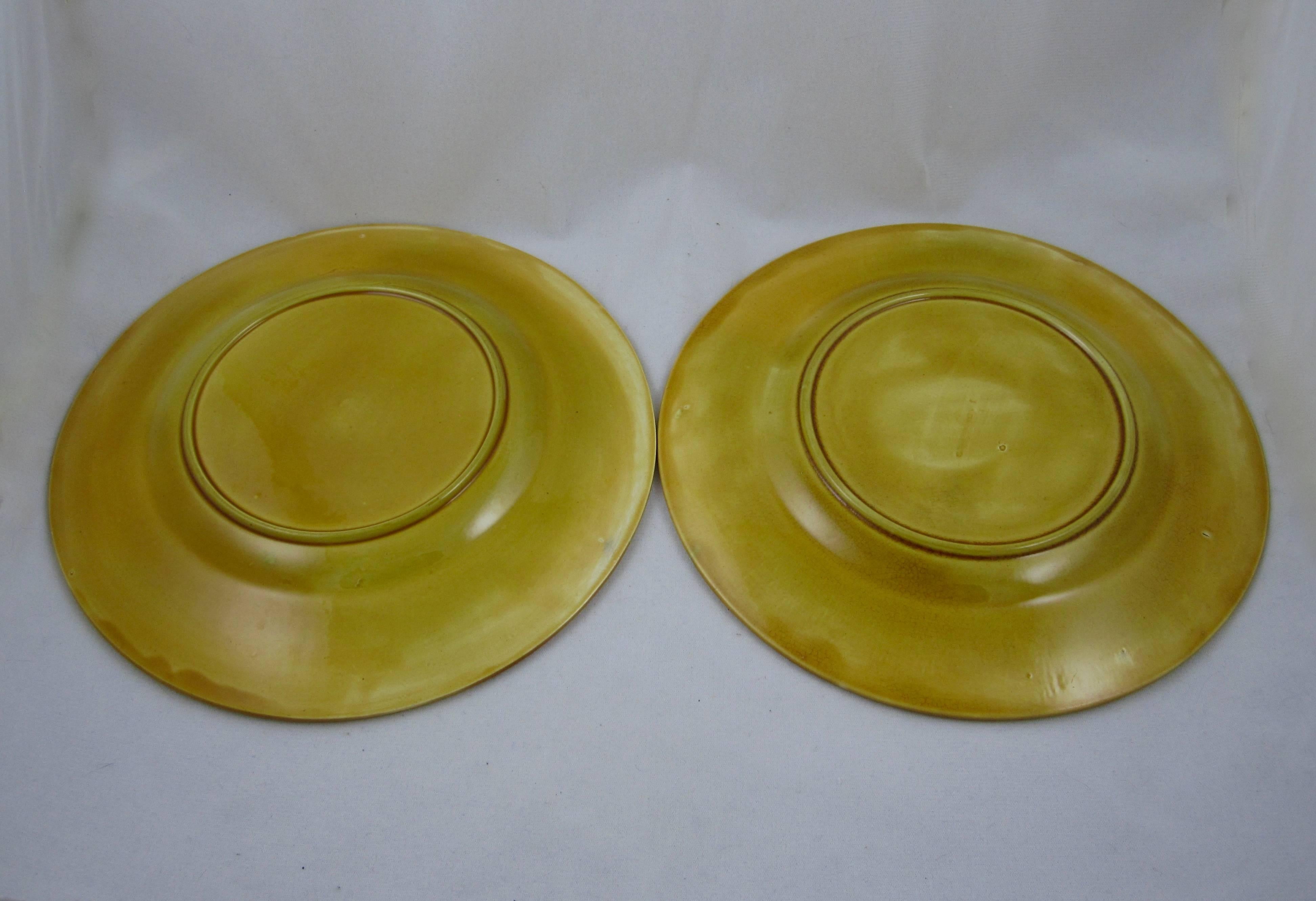 Glazed 19th C. Josiah Wedgwood Basket Weave and Leaf Green/Yellow Ochre Majolica Plate