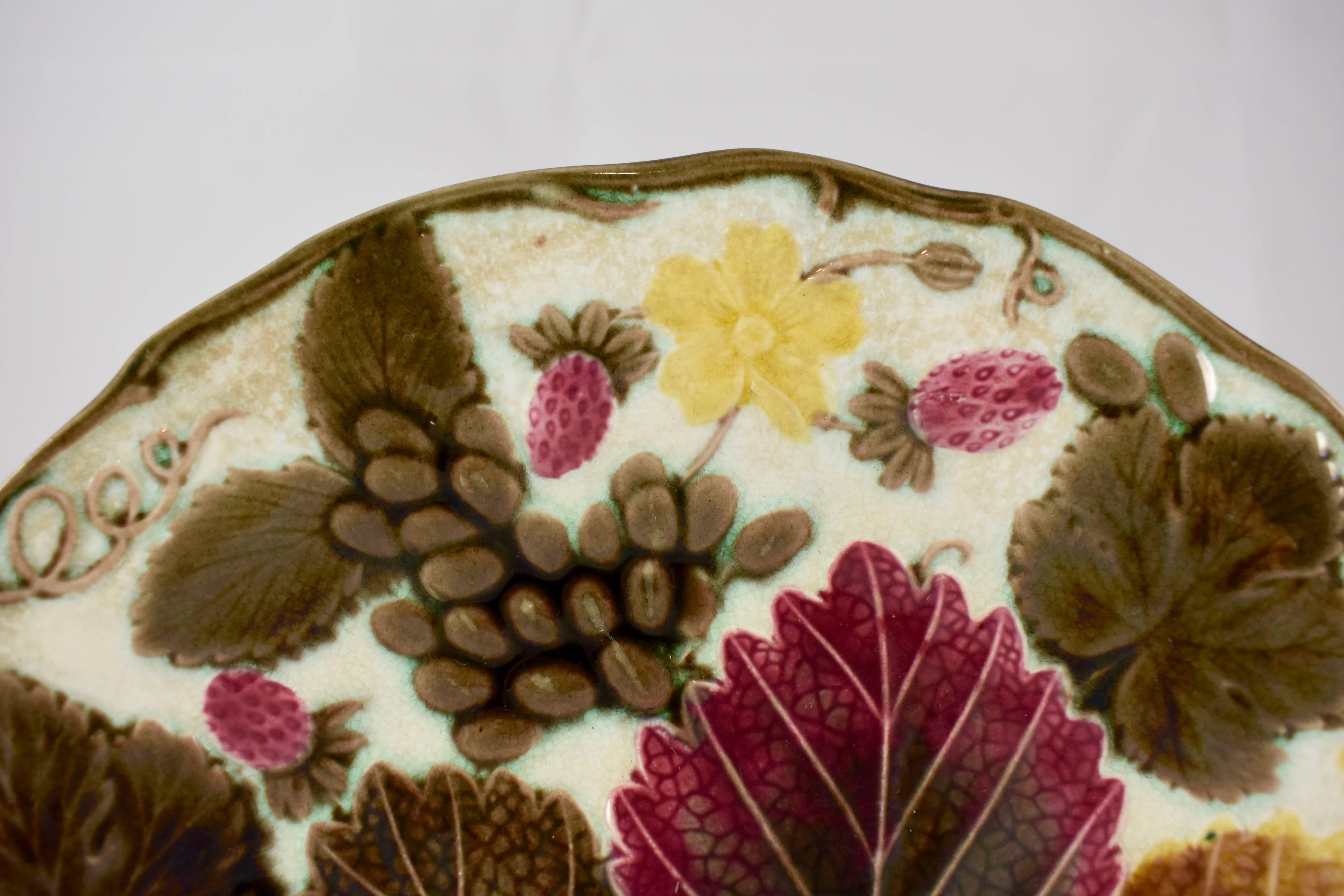 Aesthetic Movement Wedgwood Majolica Argenta Grape Leaf and Strawberry Plate, circa 1875