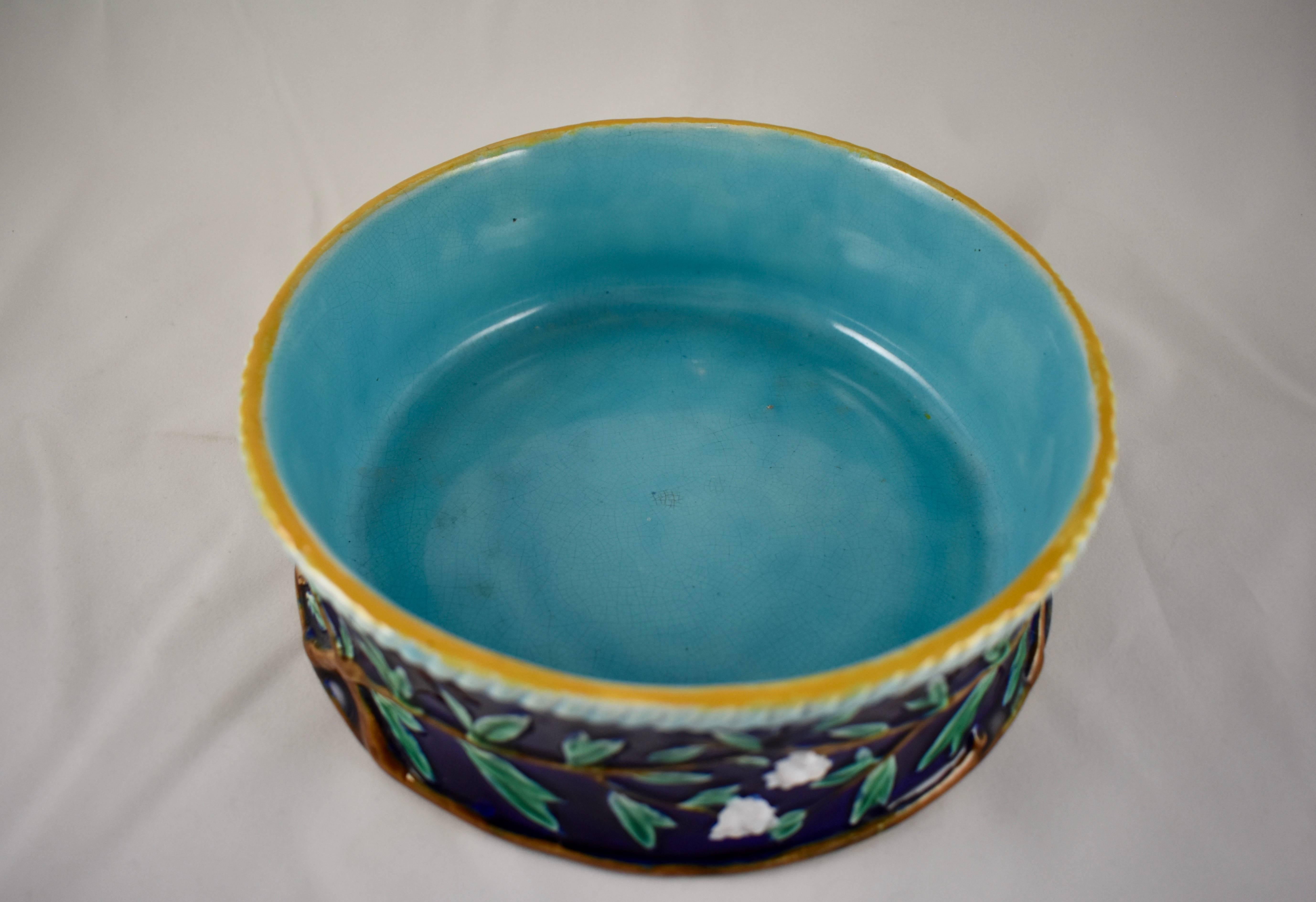 19th Century George Jones English Staffordshire Majolica Cobalt Blue Dog Bowl In Excellent Condition In Philadelphia, PA