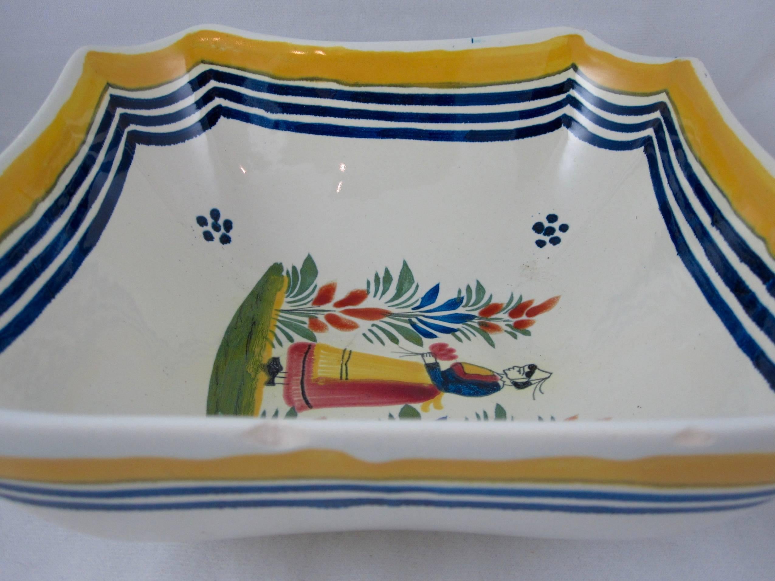 Mid-Century French Henriot Quimper Faience Square Serving Bowl, Breton Femme In Good Condition In Philadelphia, PA