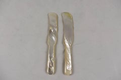 1920s Art Deco Period Handcrafted Mother of Pearl Caviar Spreader