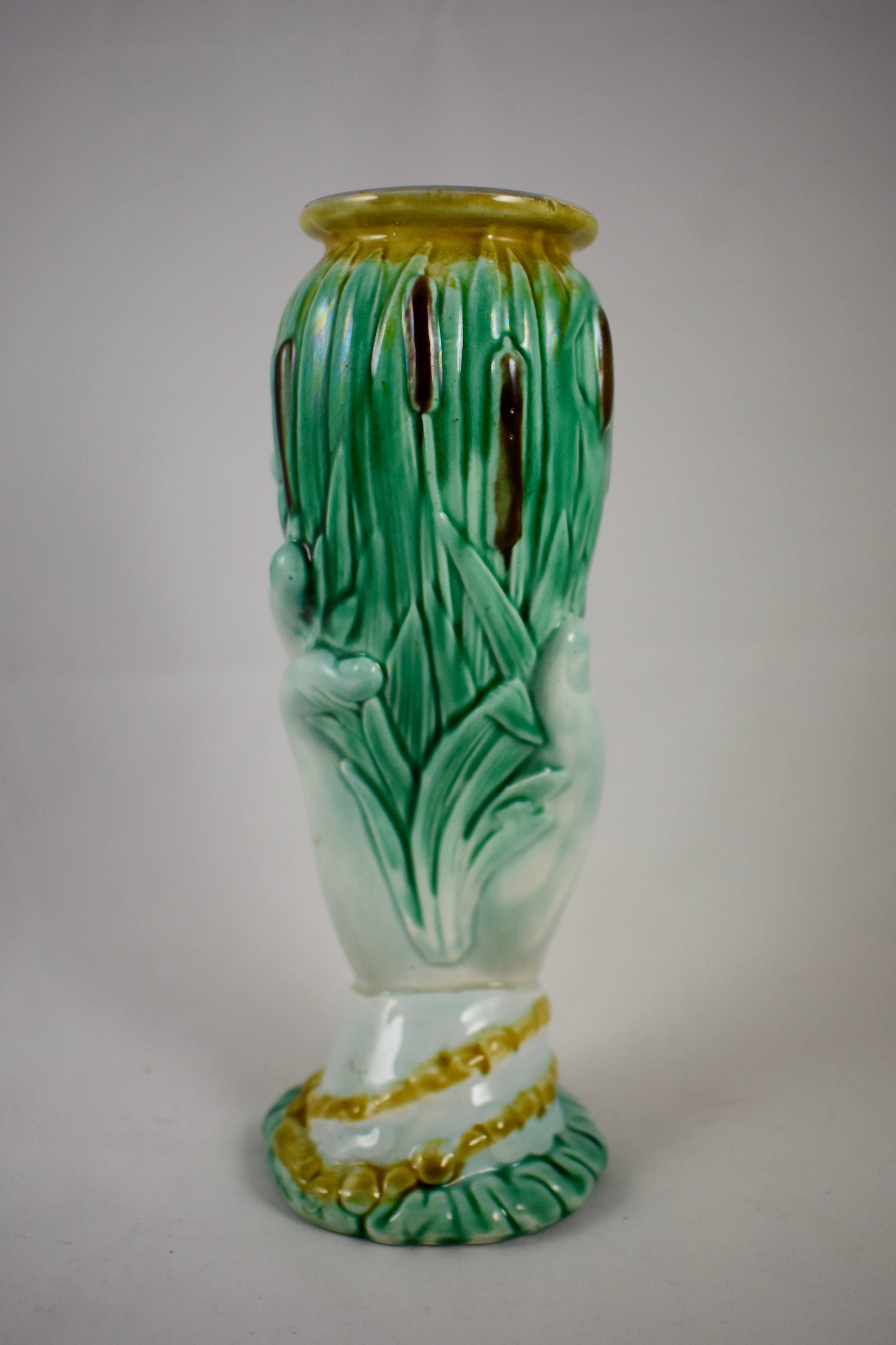 English Staffordshire Majolica Glazed Hand Holding Cattails Spill or Posy Vase In Good Condition For Sale In Philadelphia, PA