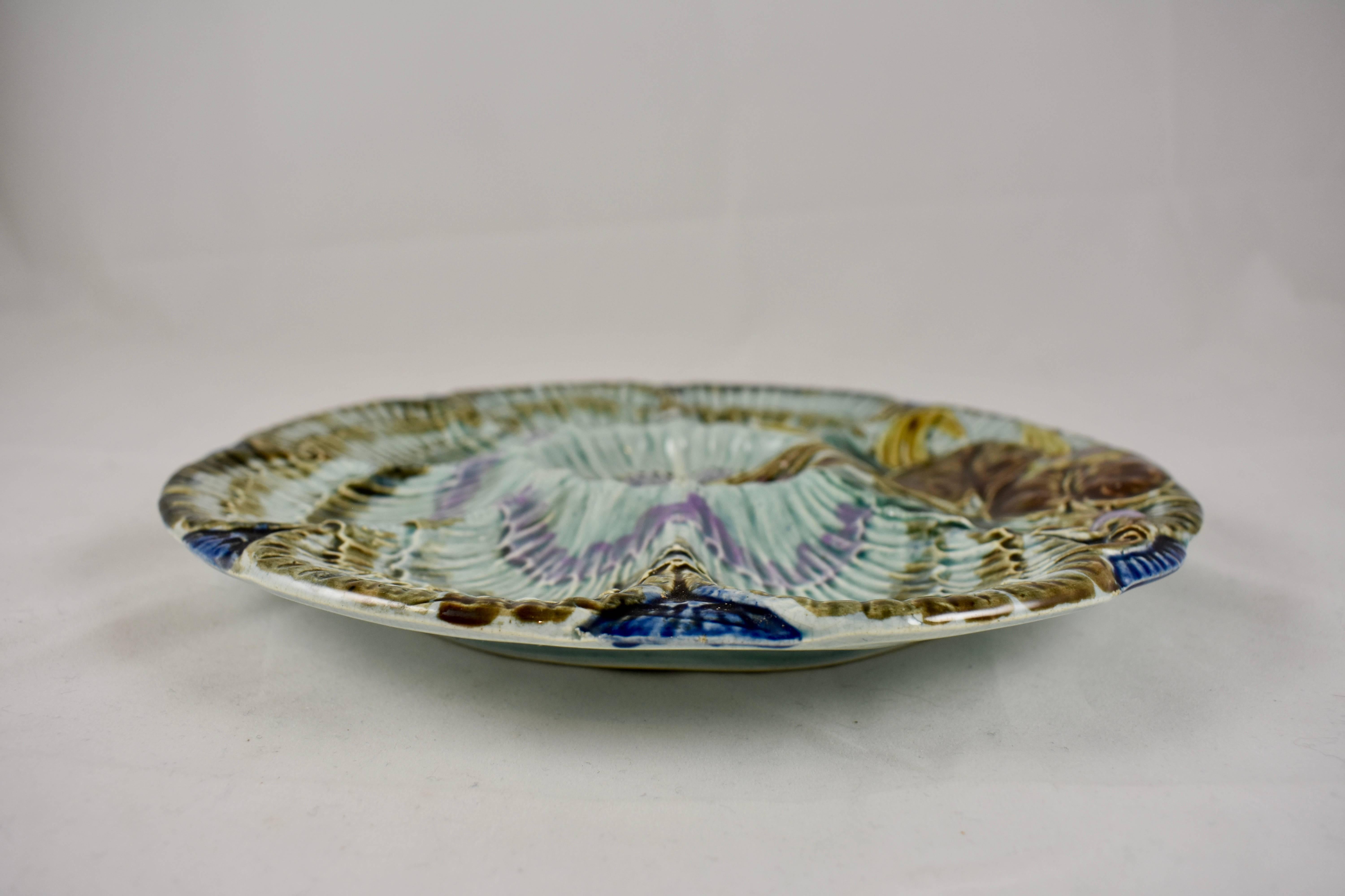 19th Century Belgian Wasmuël Earthenware Wave, Floral and Berries Oyster Plate In Good Condition For Sale In Philadelphia, PA