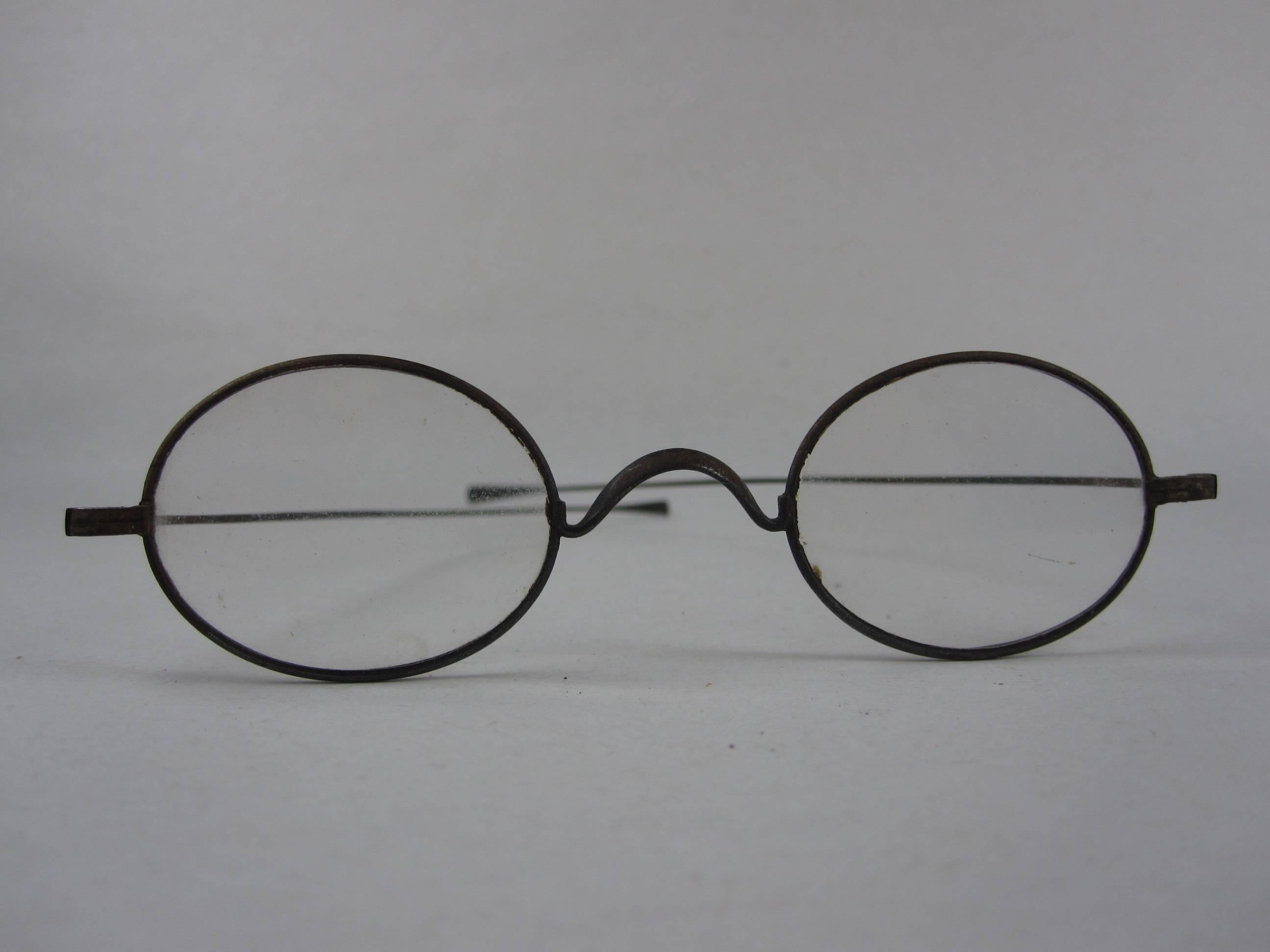 Américain Spectacles historiques de verrerie américaine de l'époque de la guerre de Sécession avec cadre en fil métallique en vente