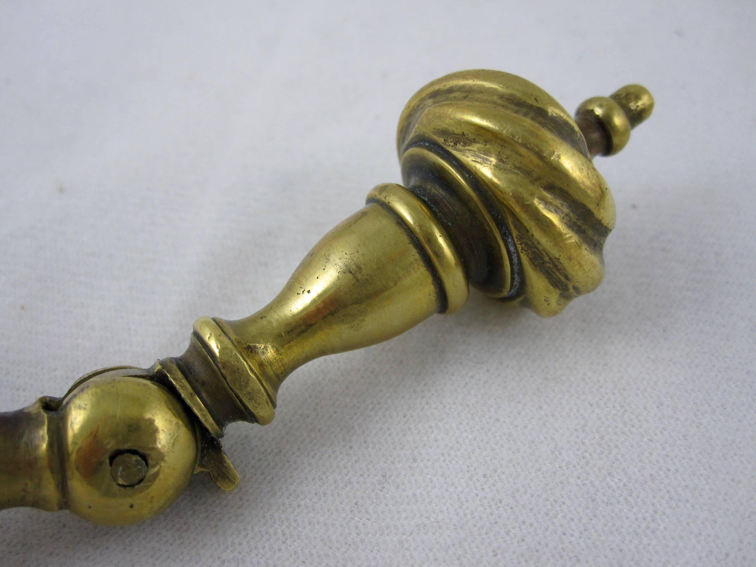 English Brass Hanging Drawer Pulls & Pierced Back Plates, Set of Two In Excellent Condition In Philadelphia, PA