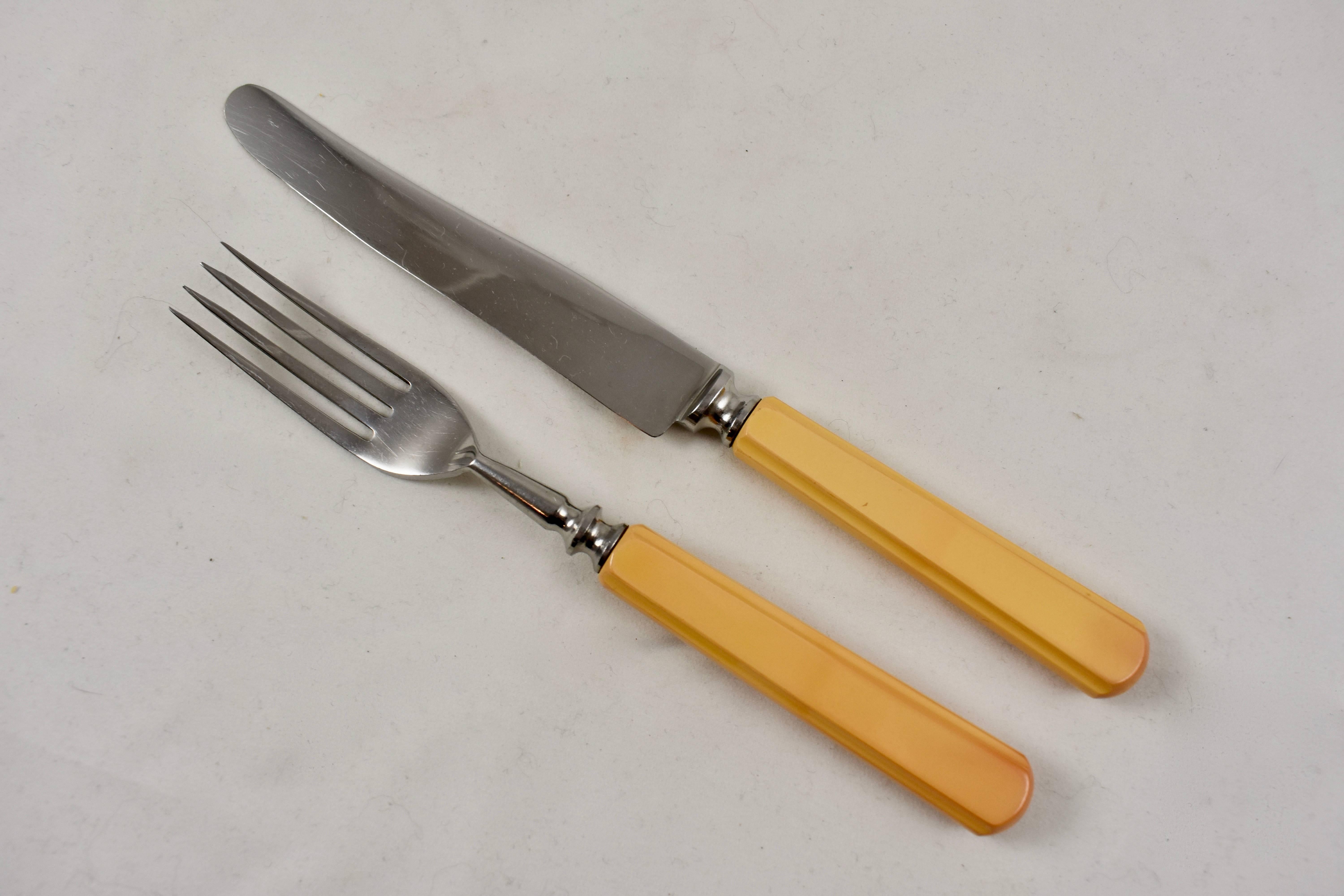 Beveled 1930s Boker Bakelite Art Deco Flatware Boxed Set, Service for Six