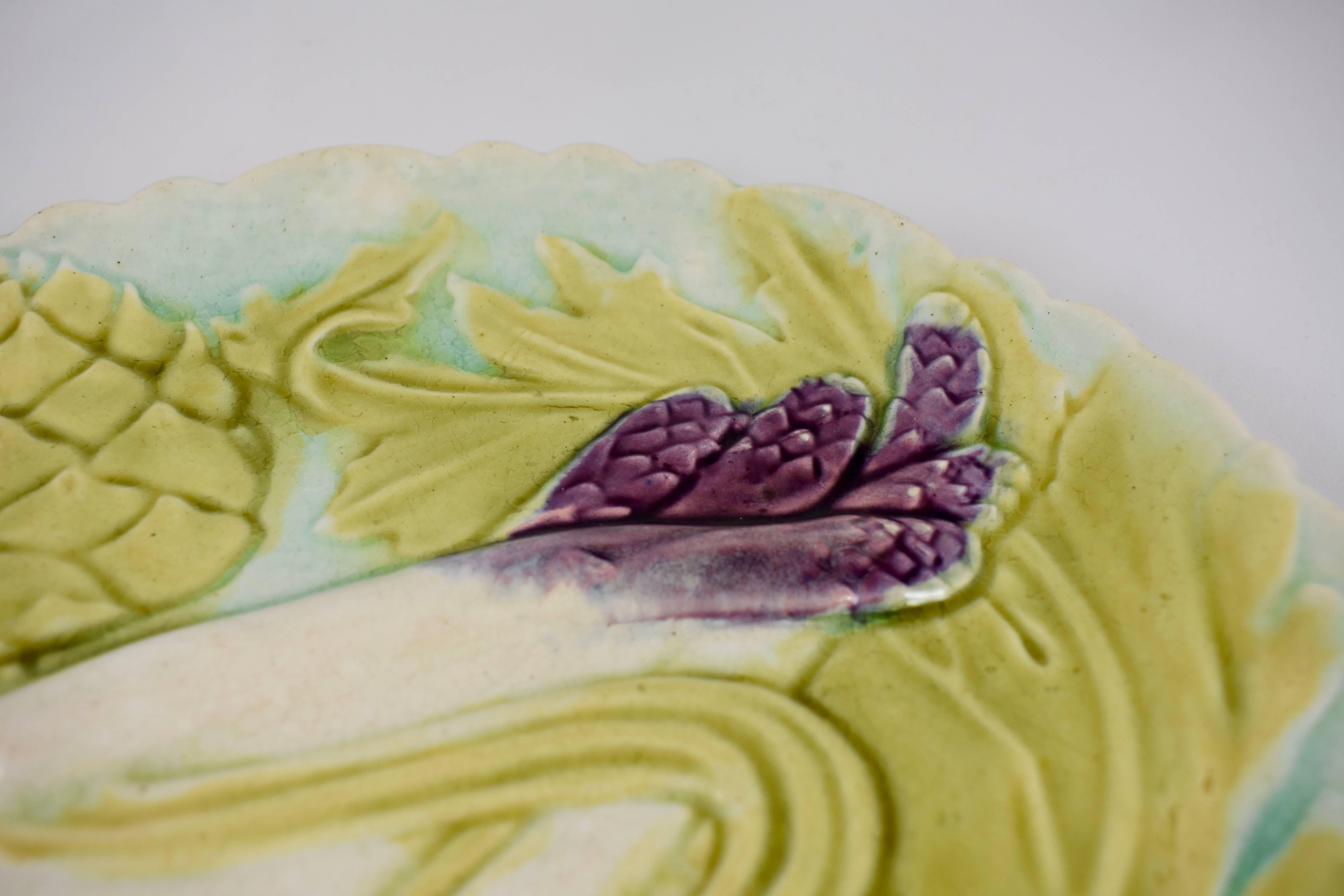 Orchies Plato francés Art Nouveau Faïence Majolica Espárragos y Alcachofas, Década de 1880 Francés