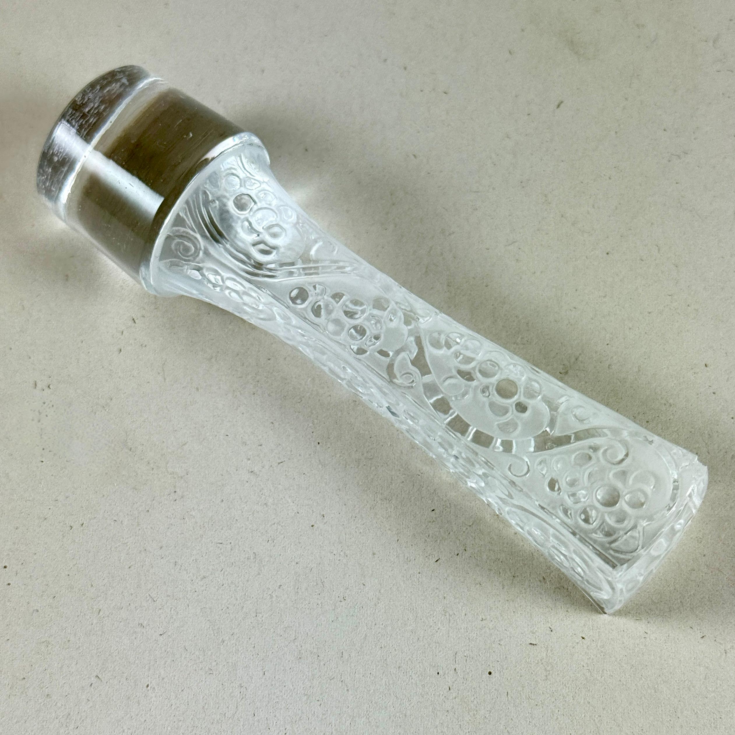 Cristal Carafe à décanter Phalsbourg en cristal de Lalique en vente