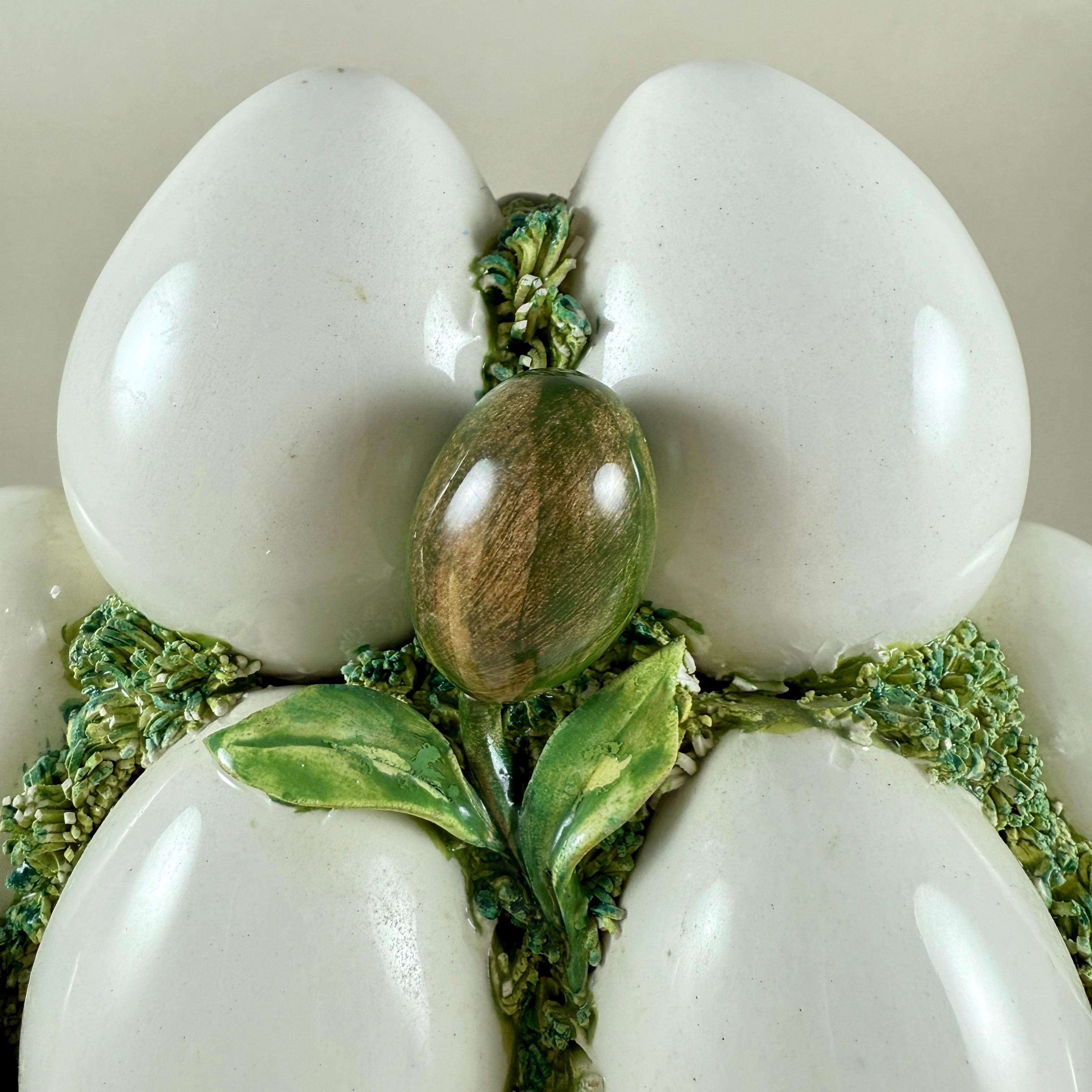 Ceramica Cesto Topiary Egg & Oliver italiano di metà secolo in vendita