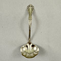 Piccolo mestolo per salse o sughi in argento sterling Alvin con motivo fiorentino – 1900