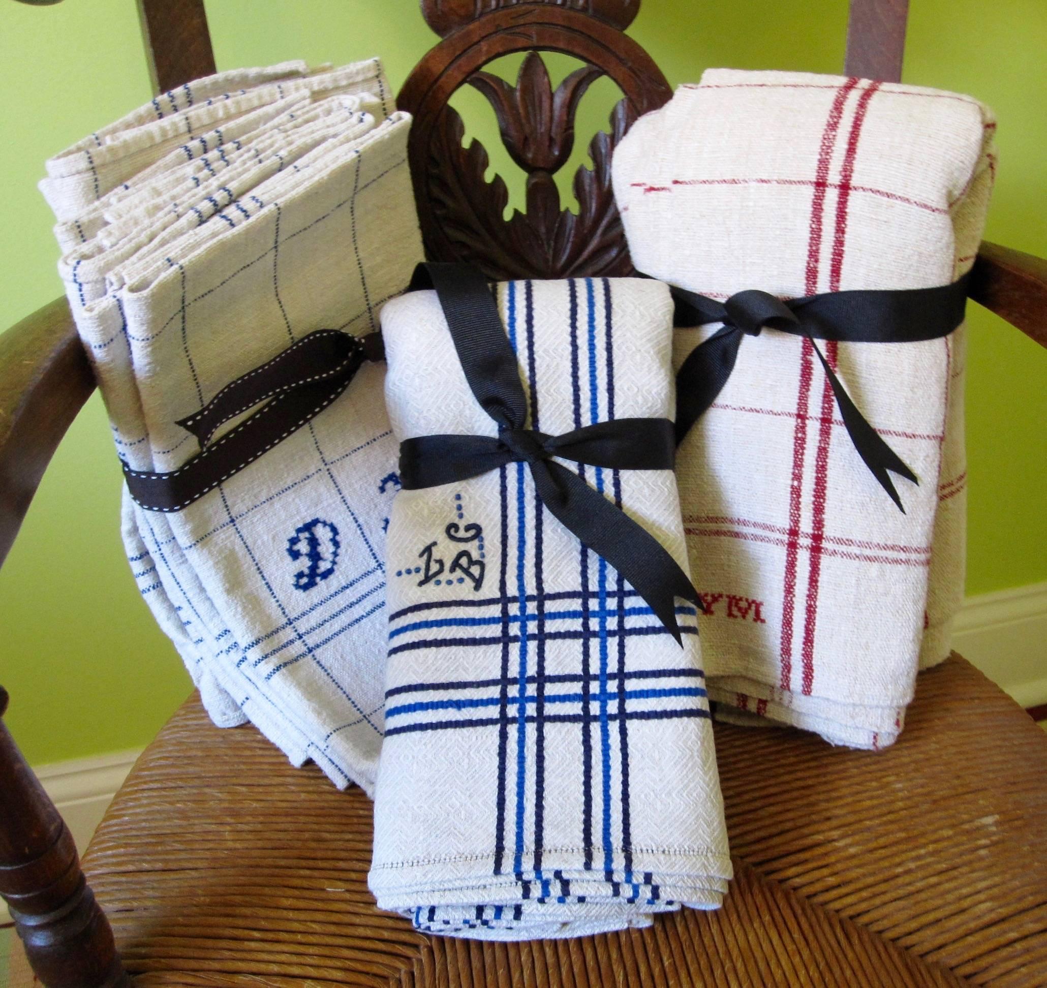 French Provençal Brocante Hand-Embroidered Jacquard Oversize Striped Napkins In Excellent Condition In Philadelphia, PA